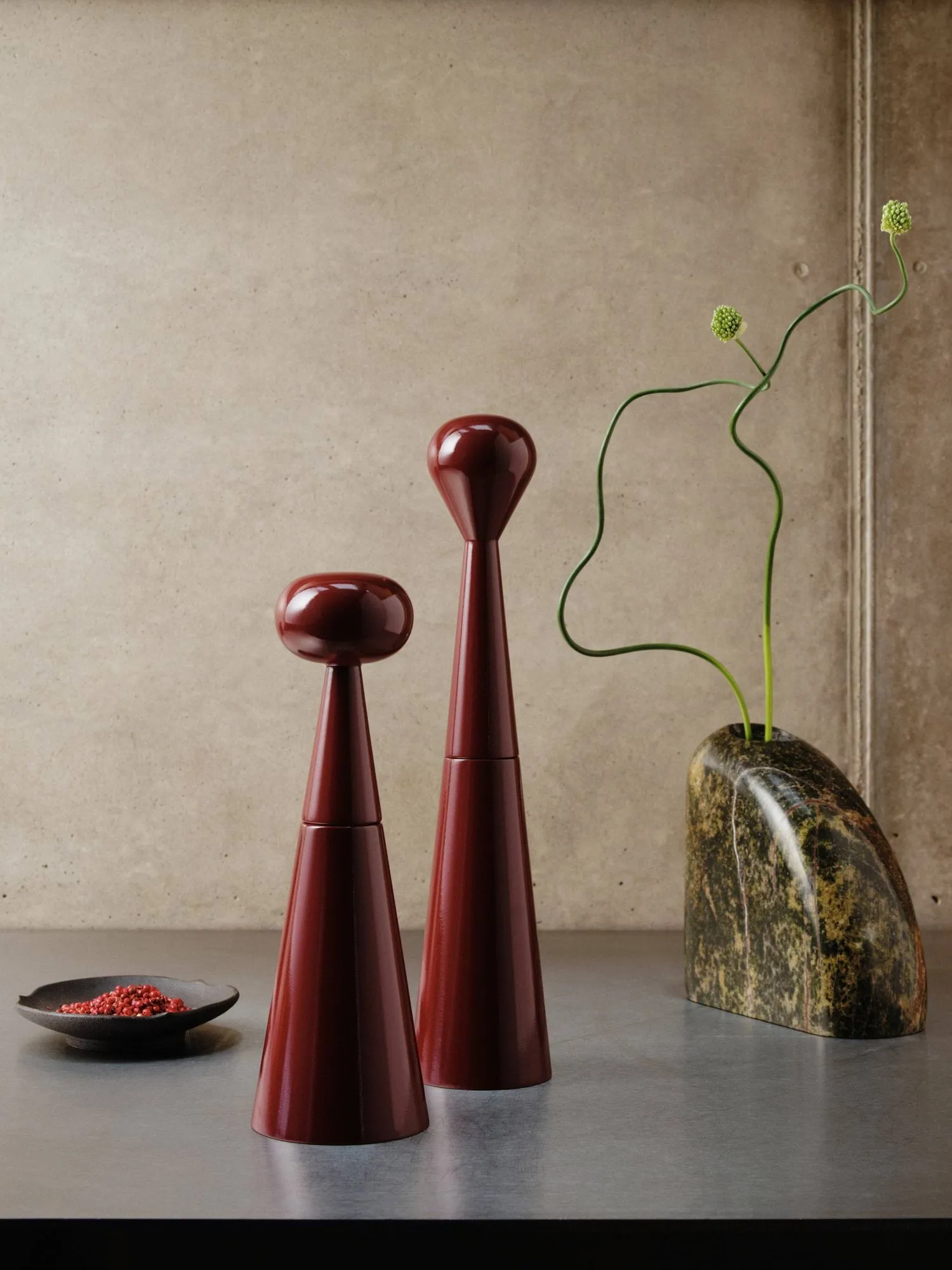 Brew Tall spice grinder 33 cm, Burgundy Tom Dixon