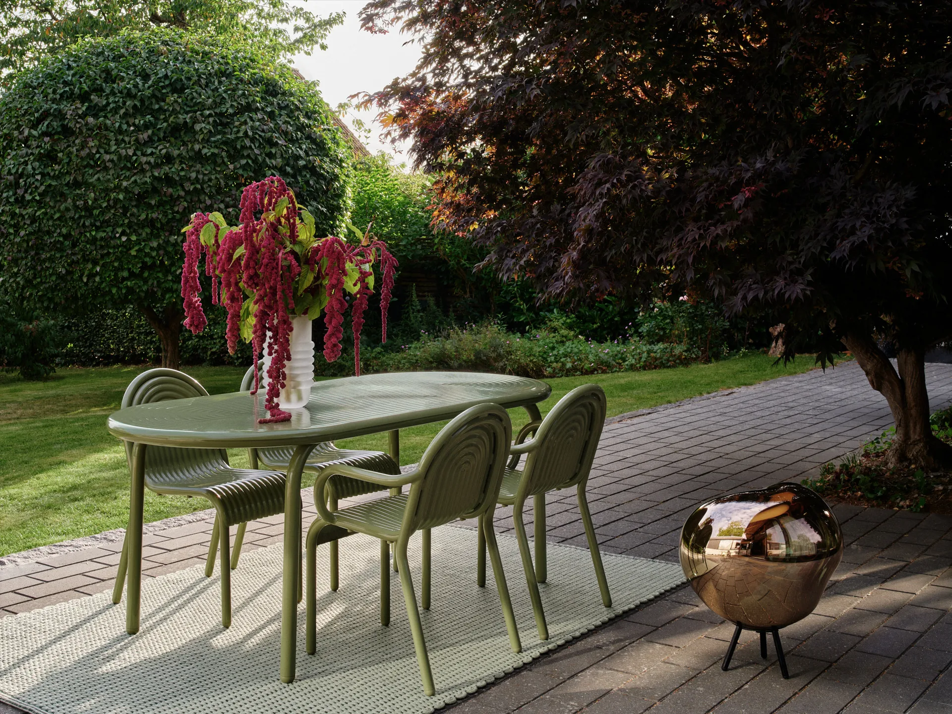 Groove Obround dining table - Moss, 86x186 cm, Table top Tom Dixon