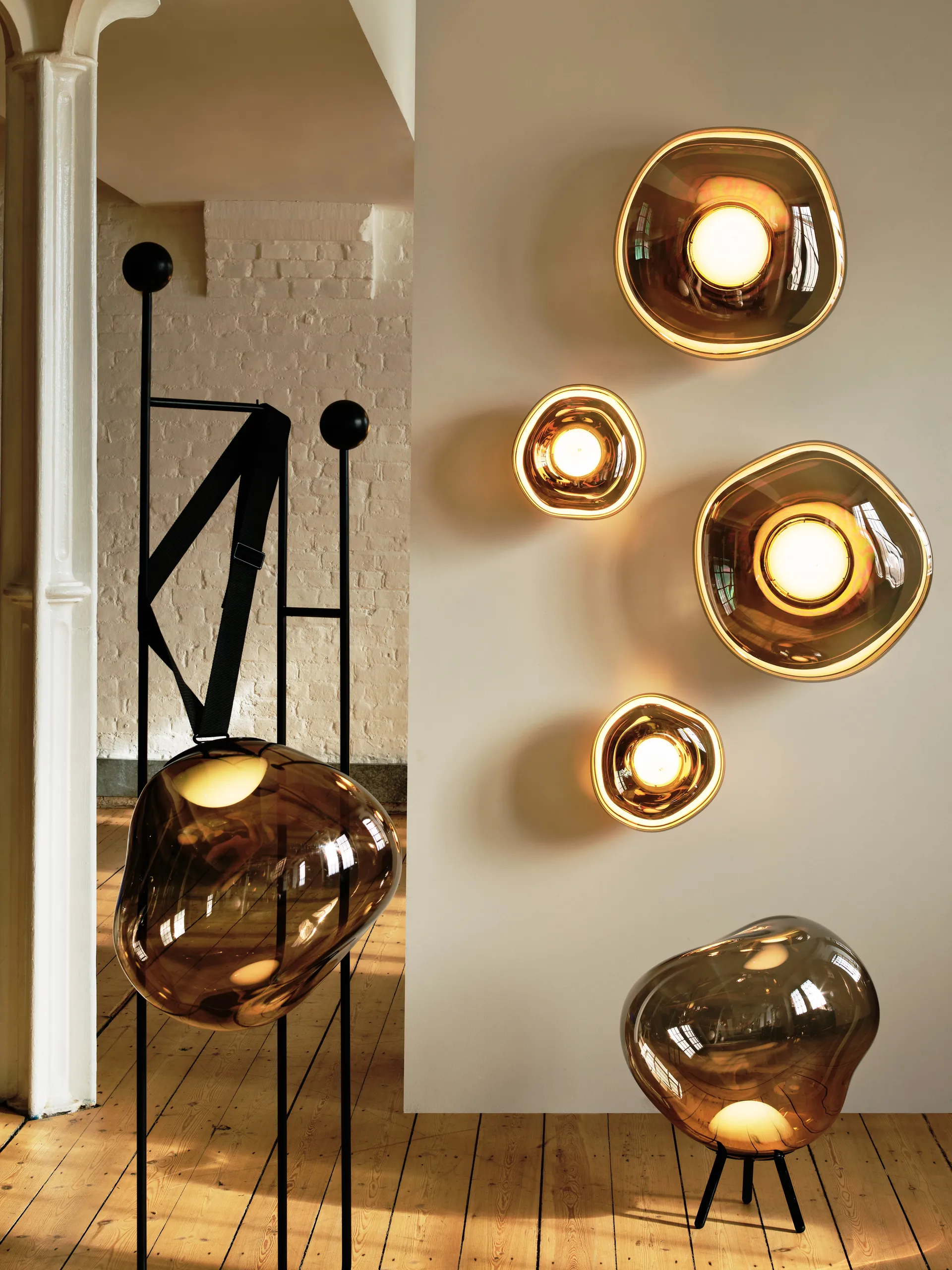 Melt Portable LED Large floor lamp, Gold Tom Dixon