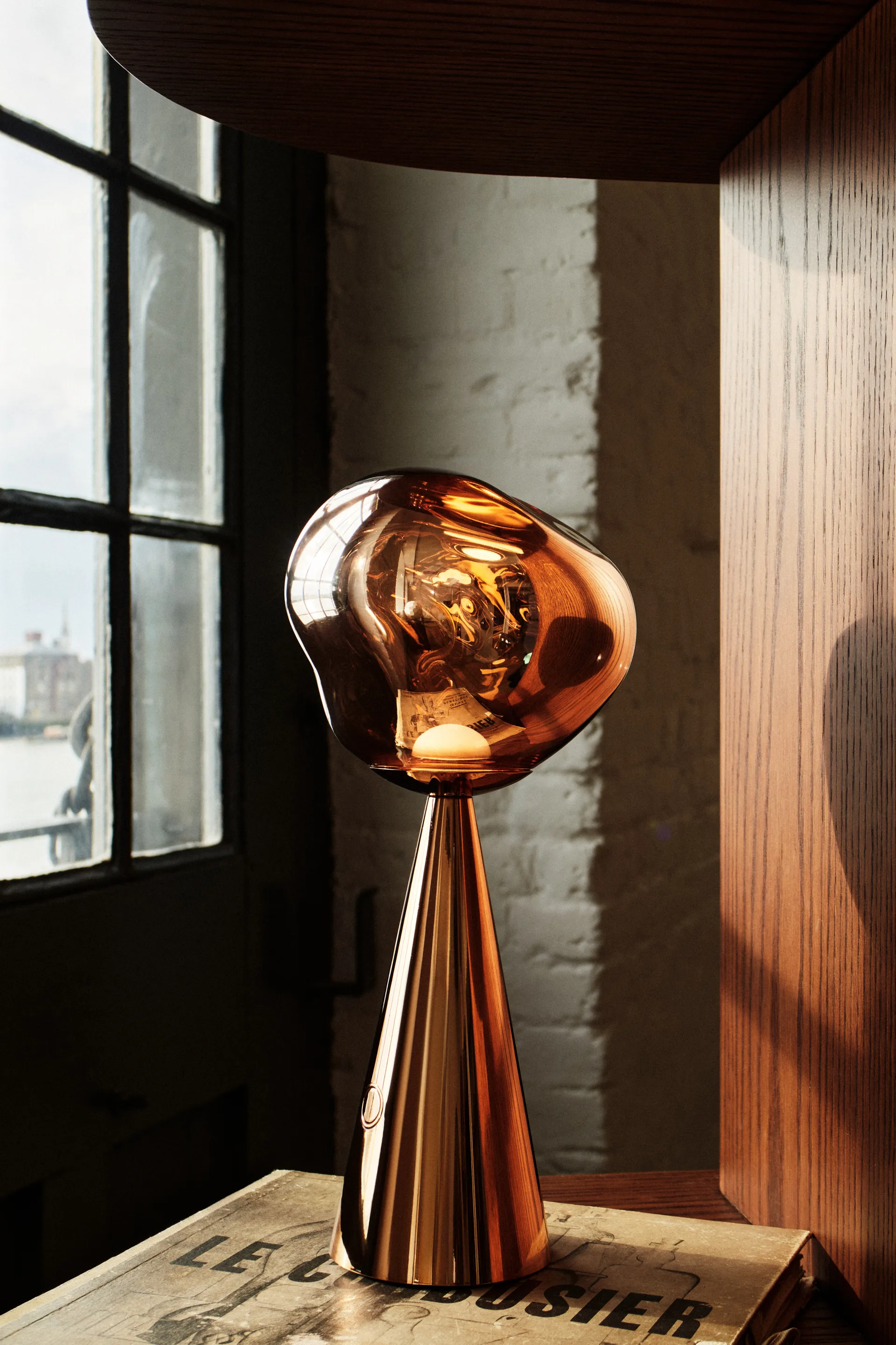Melt Portable LED table lamp 28.5 cm, Bronze Tom Dixon