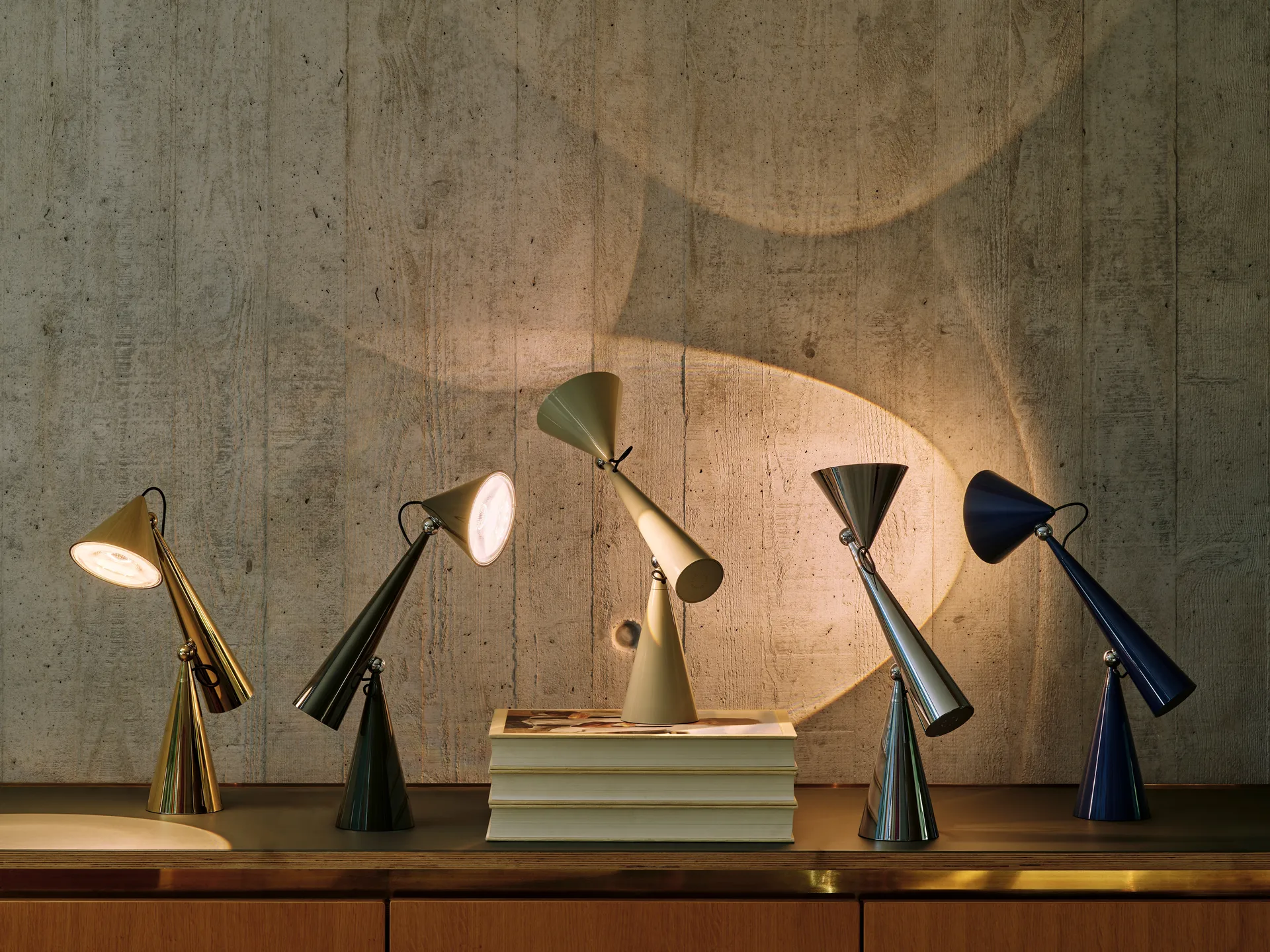 Pose Task LED table lamp, Gold Tom Dixon
