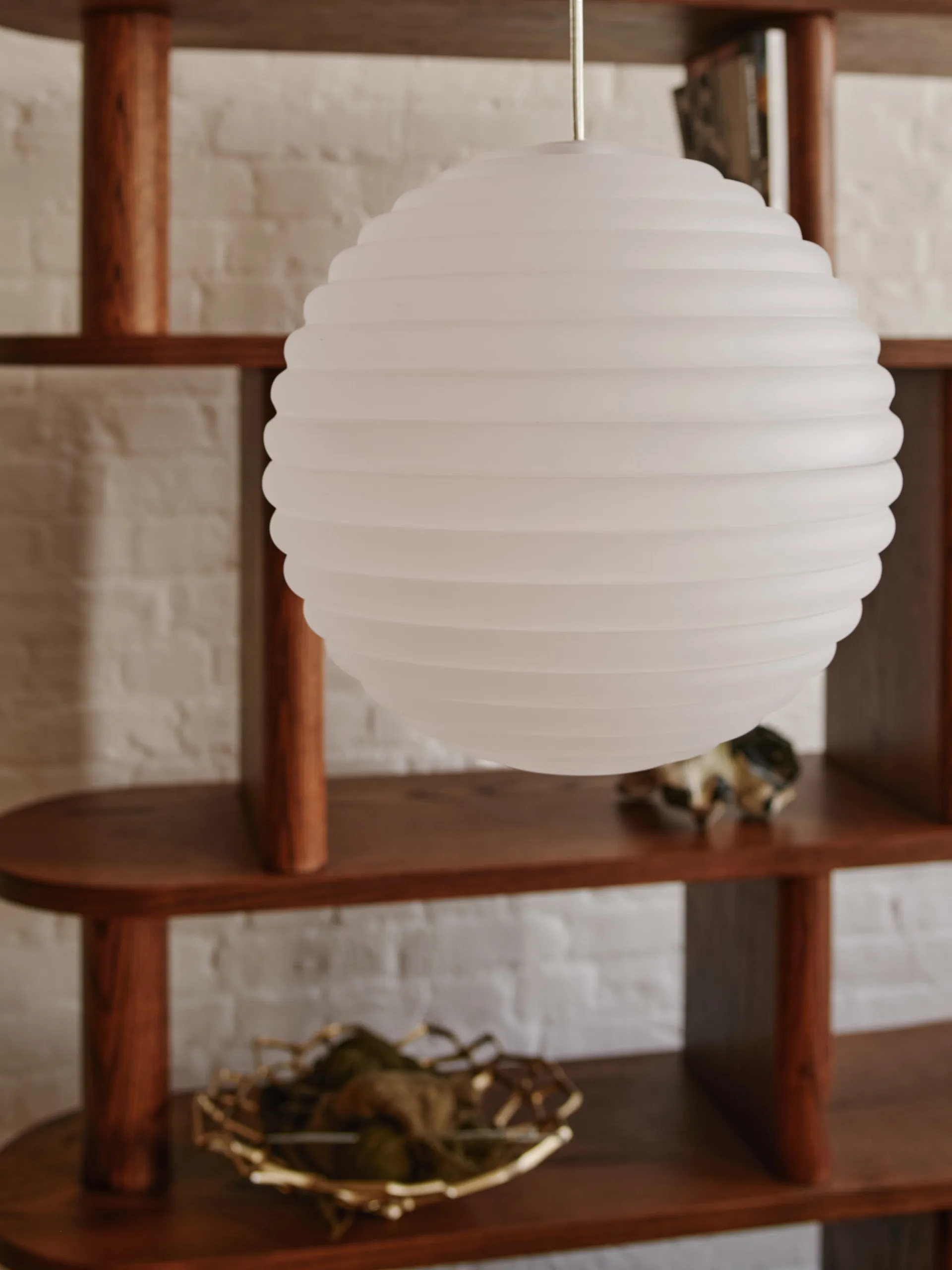 Press Sphere pendant LED Ø30 cm, Frosted Tom Dixon