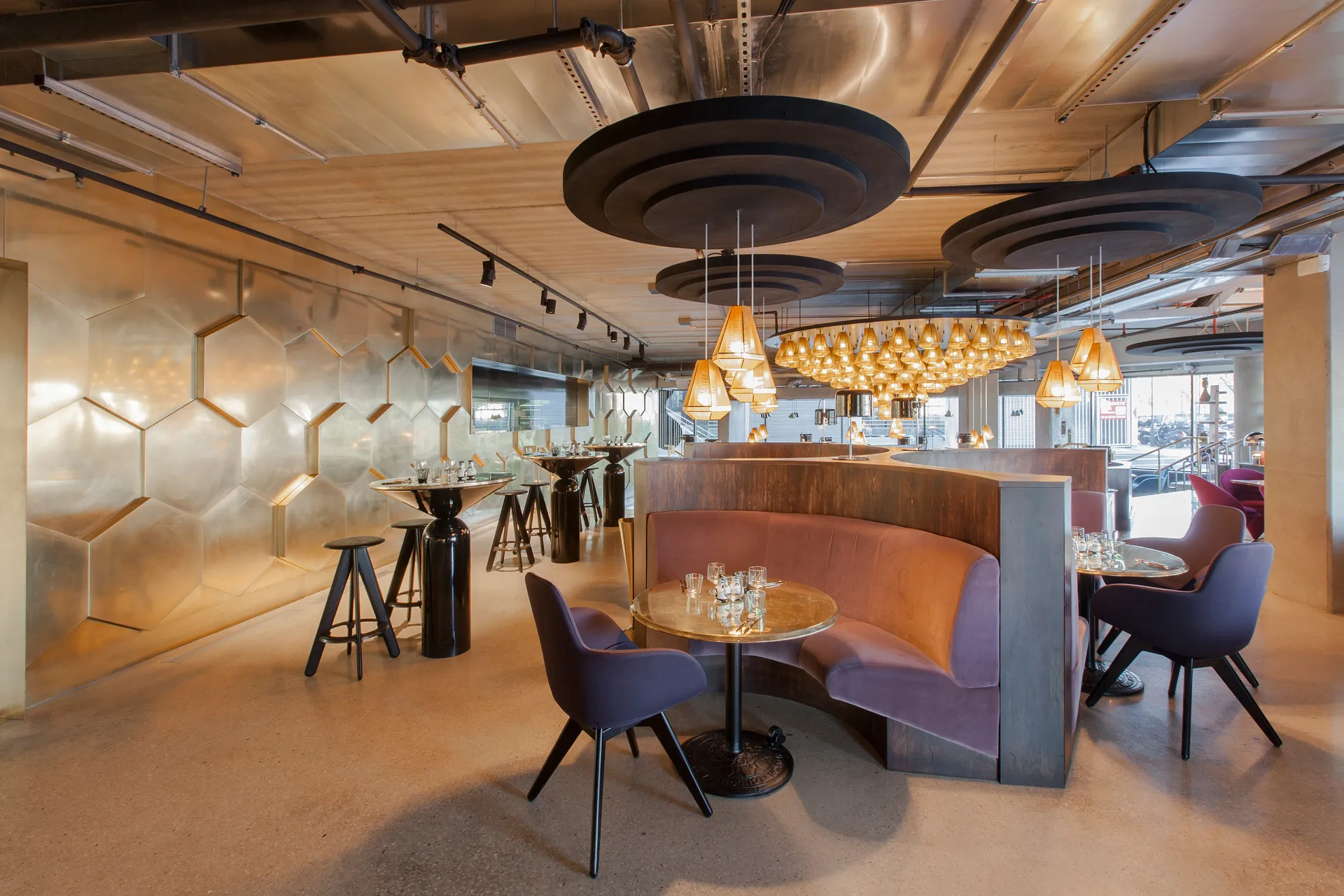 Slab bar stool 76 cm, Black oak Tom Dixon