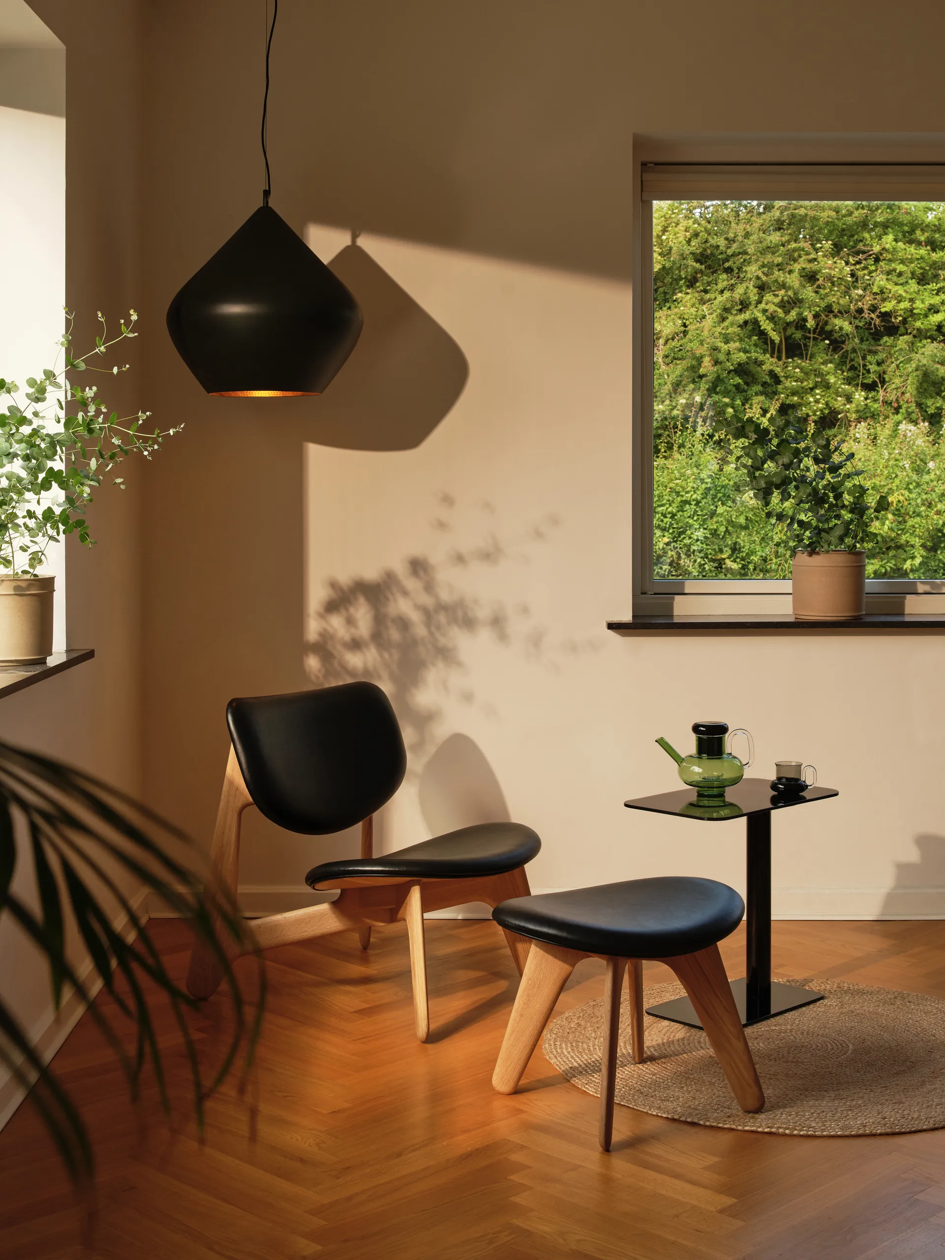 Slab lounge chair upholstered seat, Natural oak-black leather Tom Dixon