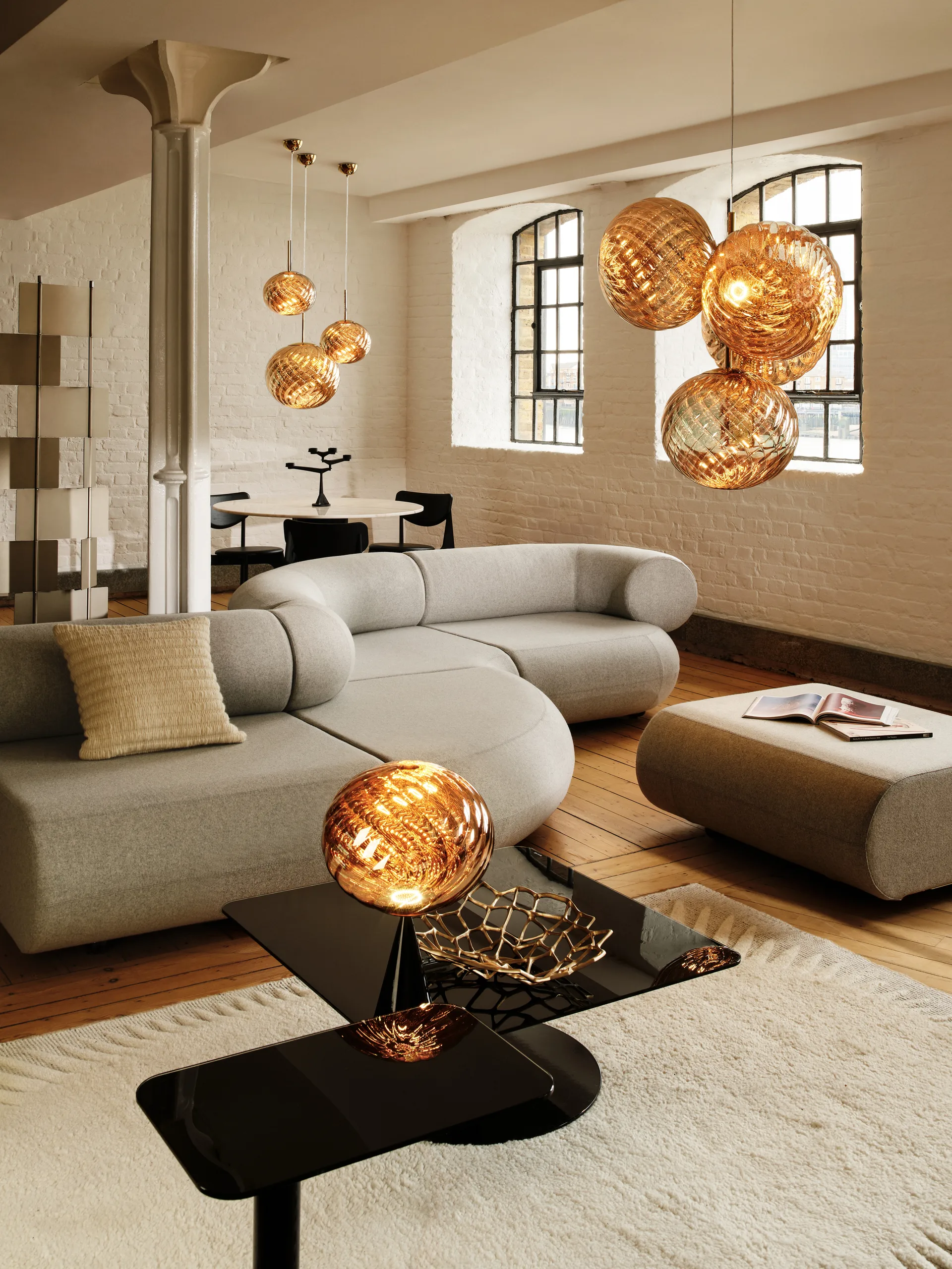 Whirl cone fat table lamp, Gold-black Tom Dixon