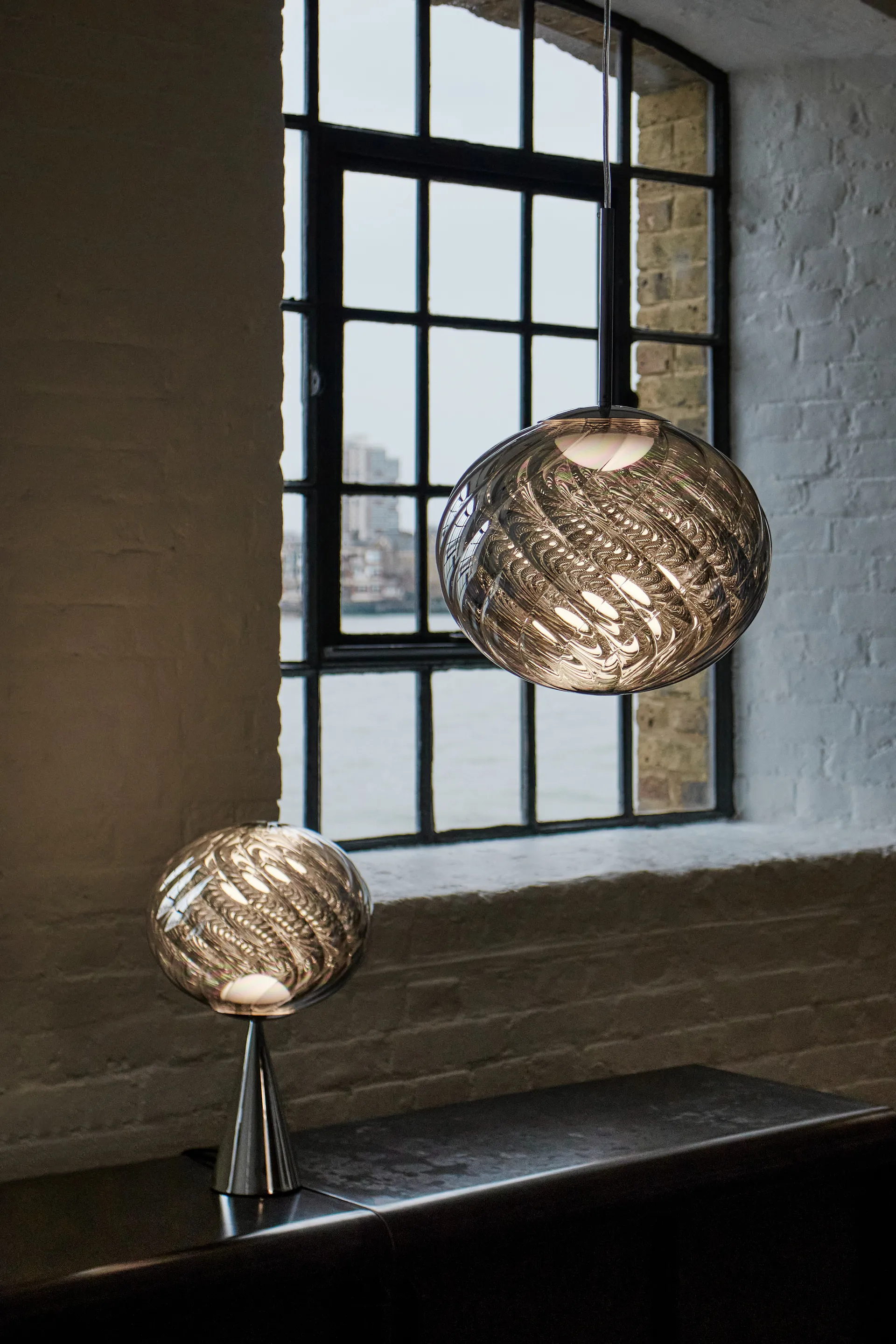 Whirl pendant Ø30 cm, Silver Tom Dixon