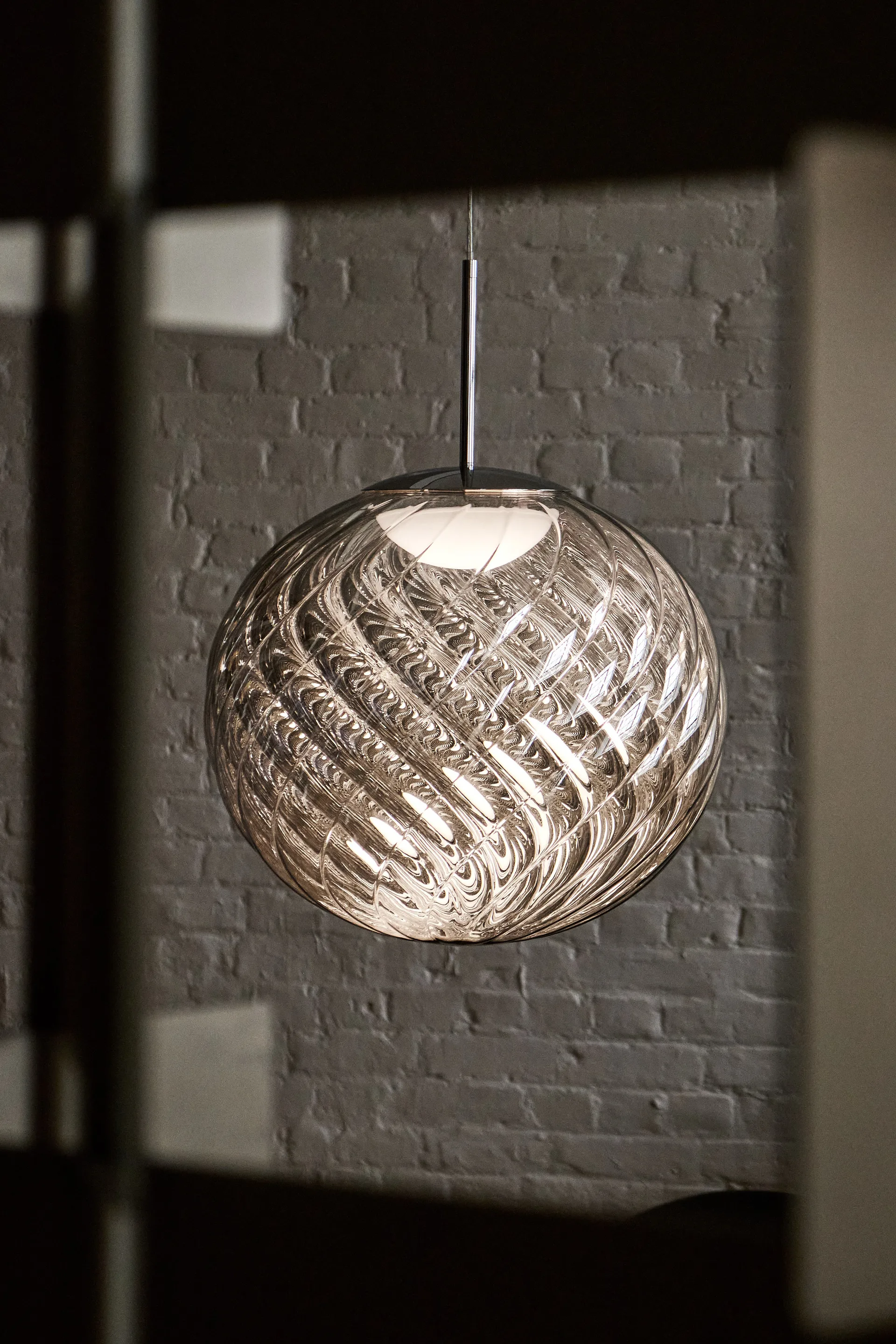 Whirl pendant Ø30 cm, Silver Tom Dixon