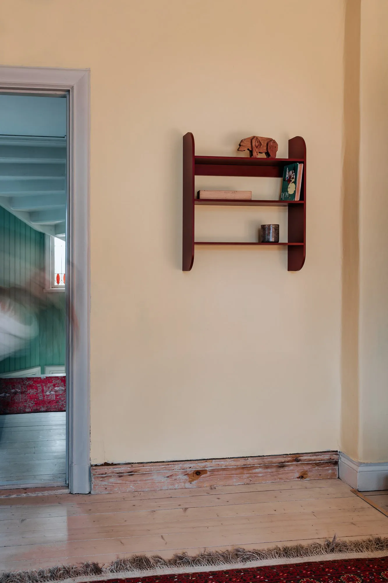 Strapats wall shelf 62x73,6 cm, Burgundy TÔNN furniture