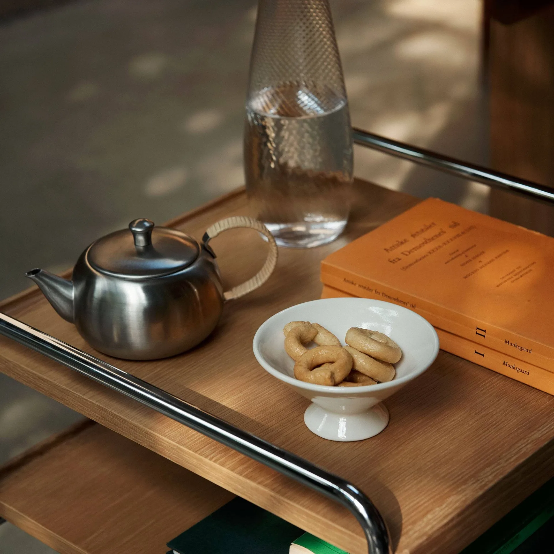 Alima NDS2 serving trolley, Lacquered oak-chrome &Tradition