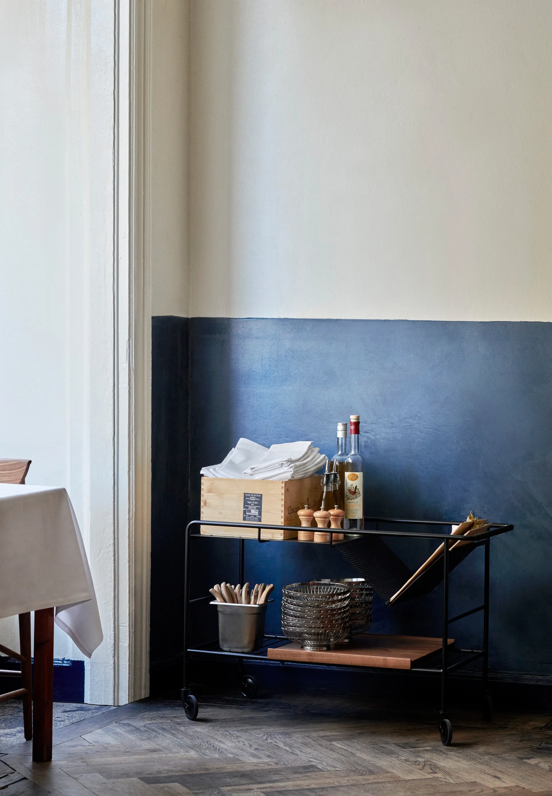 Alima storage trolley varnished walnut, Black & lacquered walnut &Tradition