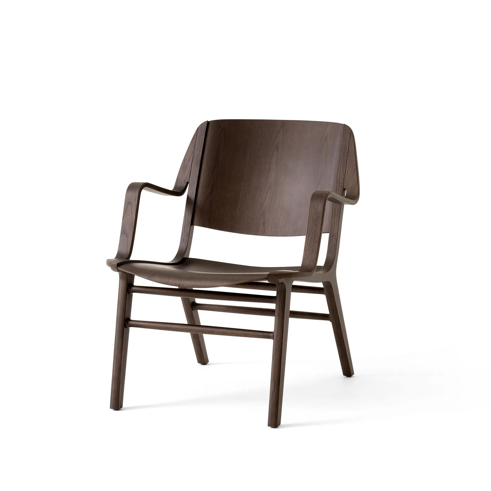 AX HM11 lounge chair with armrests, Dark stained oak &Tradition