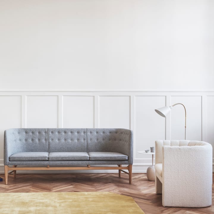 Bellevue AJ7 floor lamp, white &Tradition