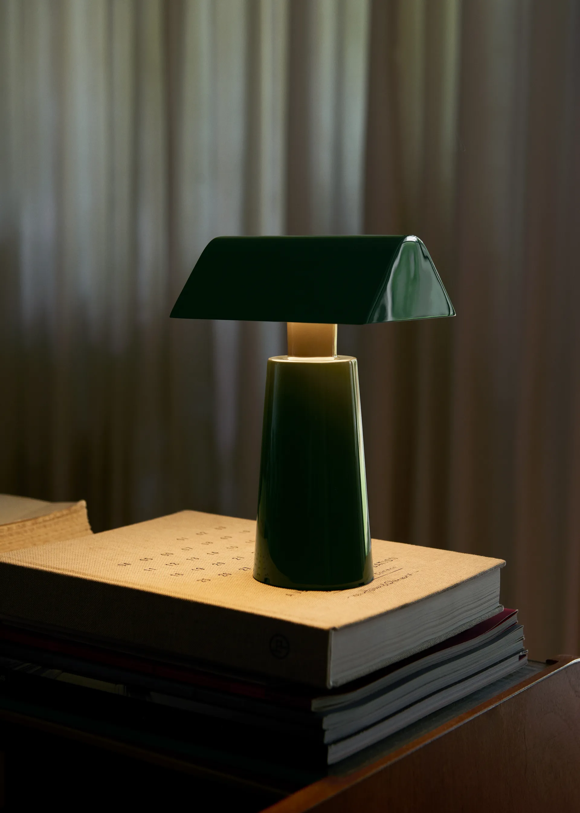 Caret MF1 portable table lamp, Forest &Tradition