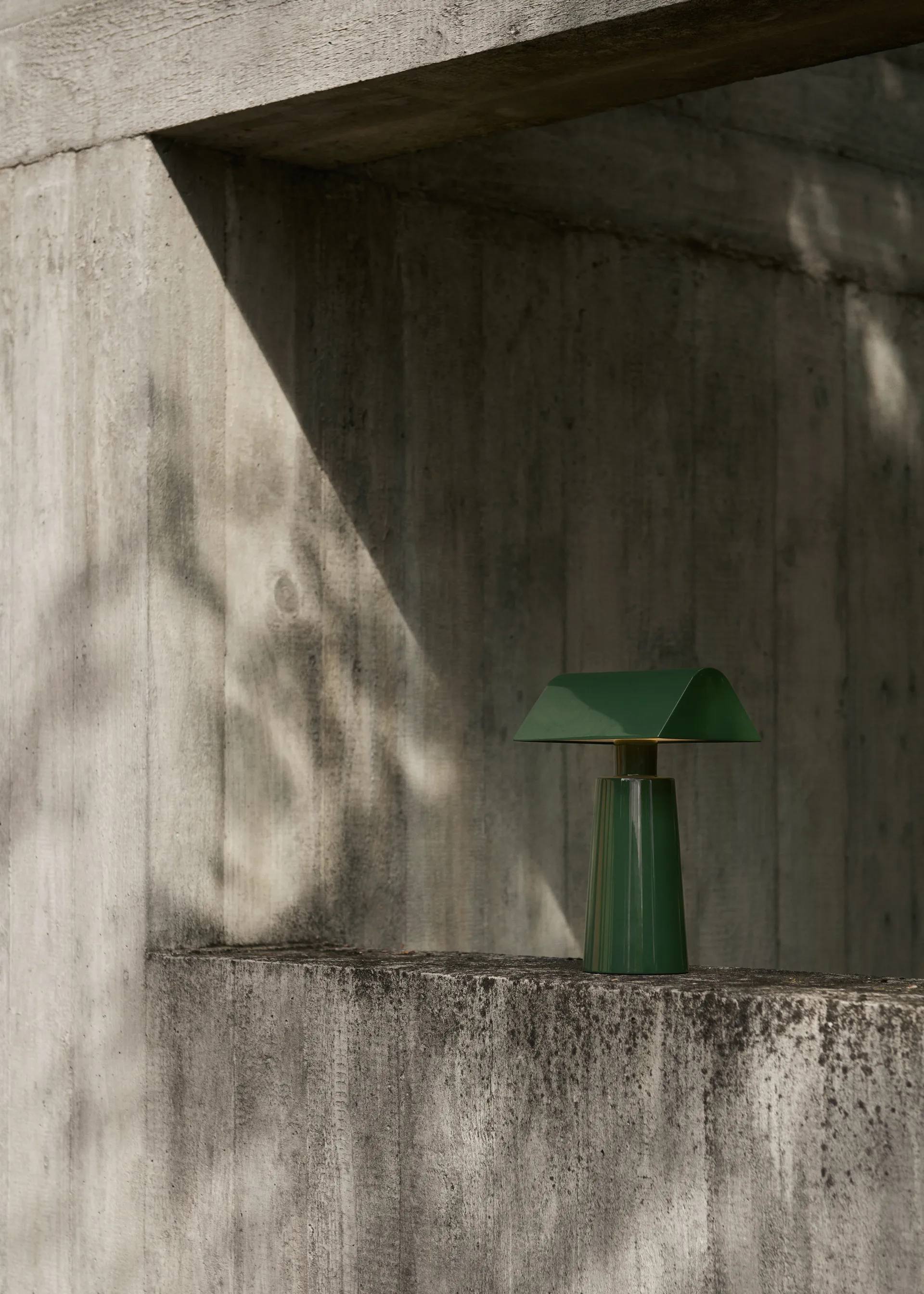 Caret MF1 portable table lamp, Forest &Tradition