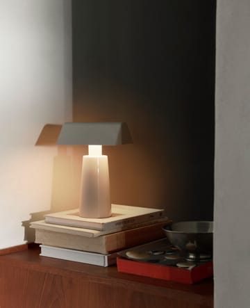 Caret MF1 portable table lamp - Silk grey - &Tradition