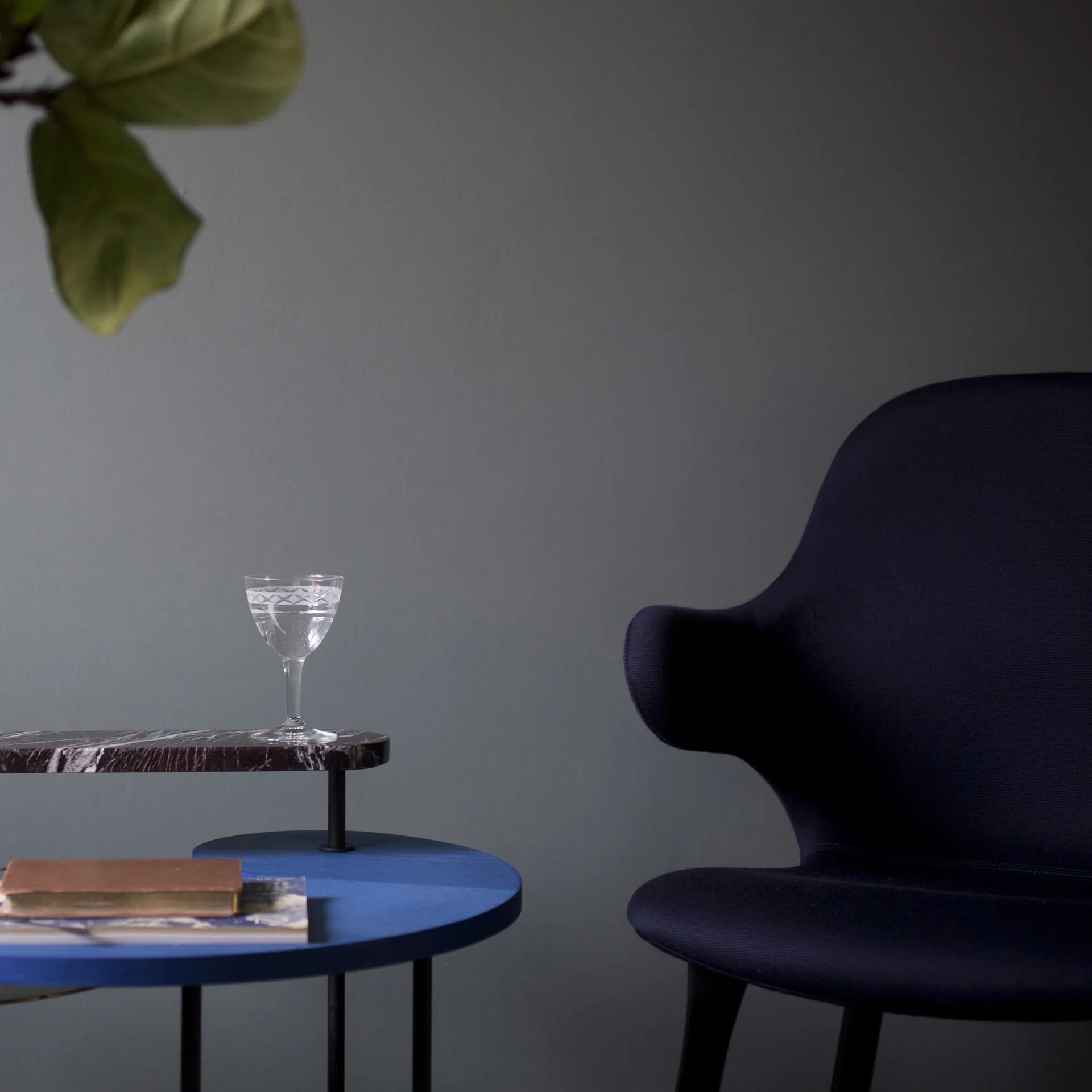 Catch JH1 chair, Balder 782 dark blue-black oak &Tradition