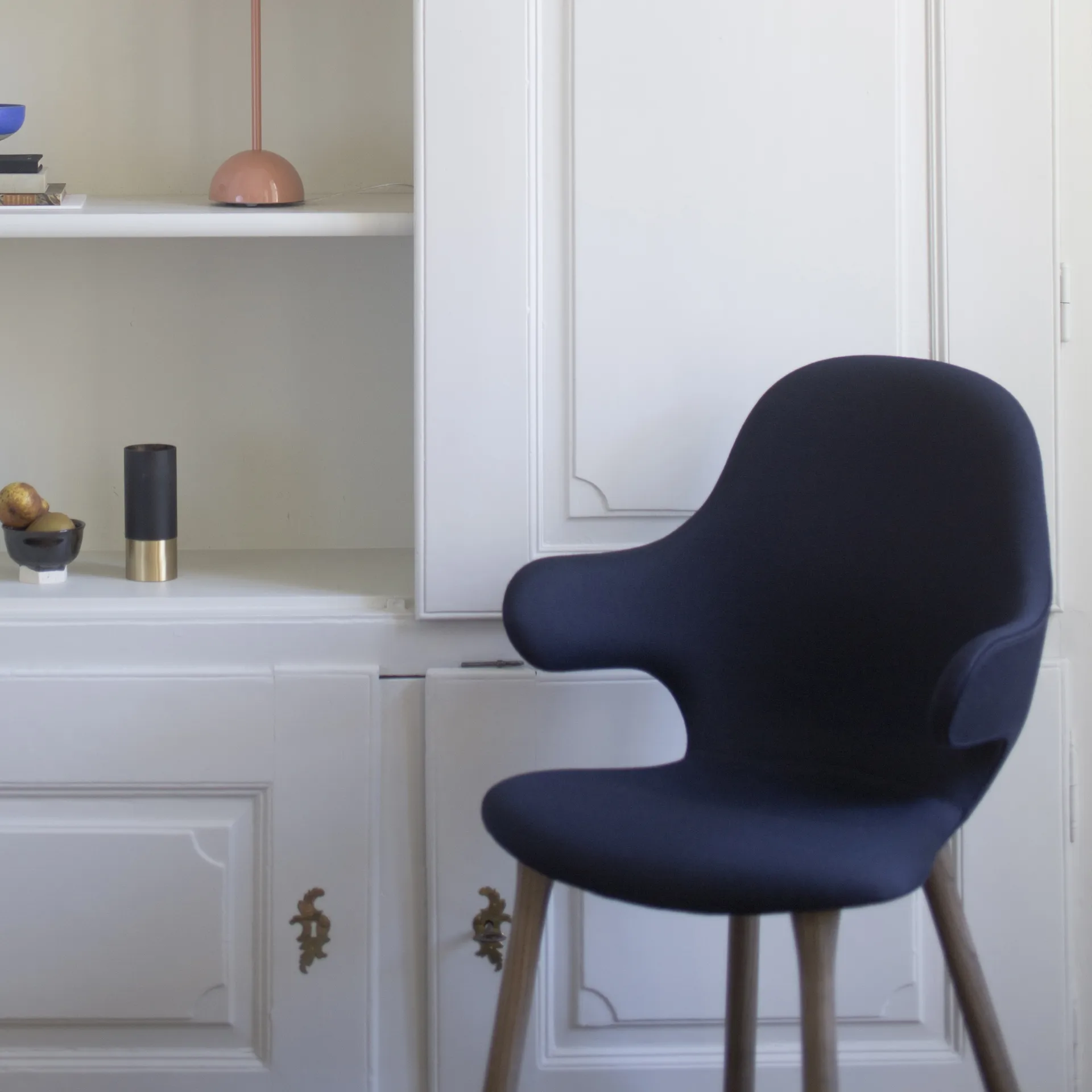 Catch JH1 chair, Balder 782 dark blue-black oak &Tradition