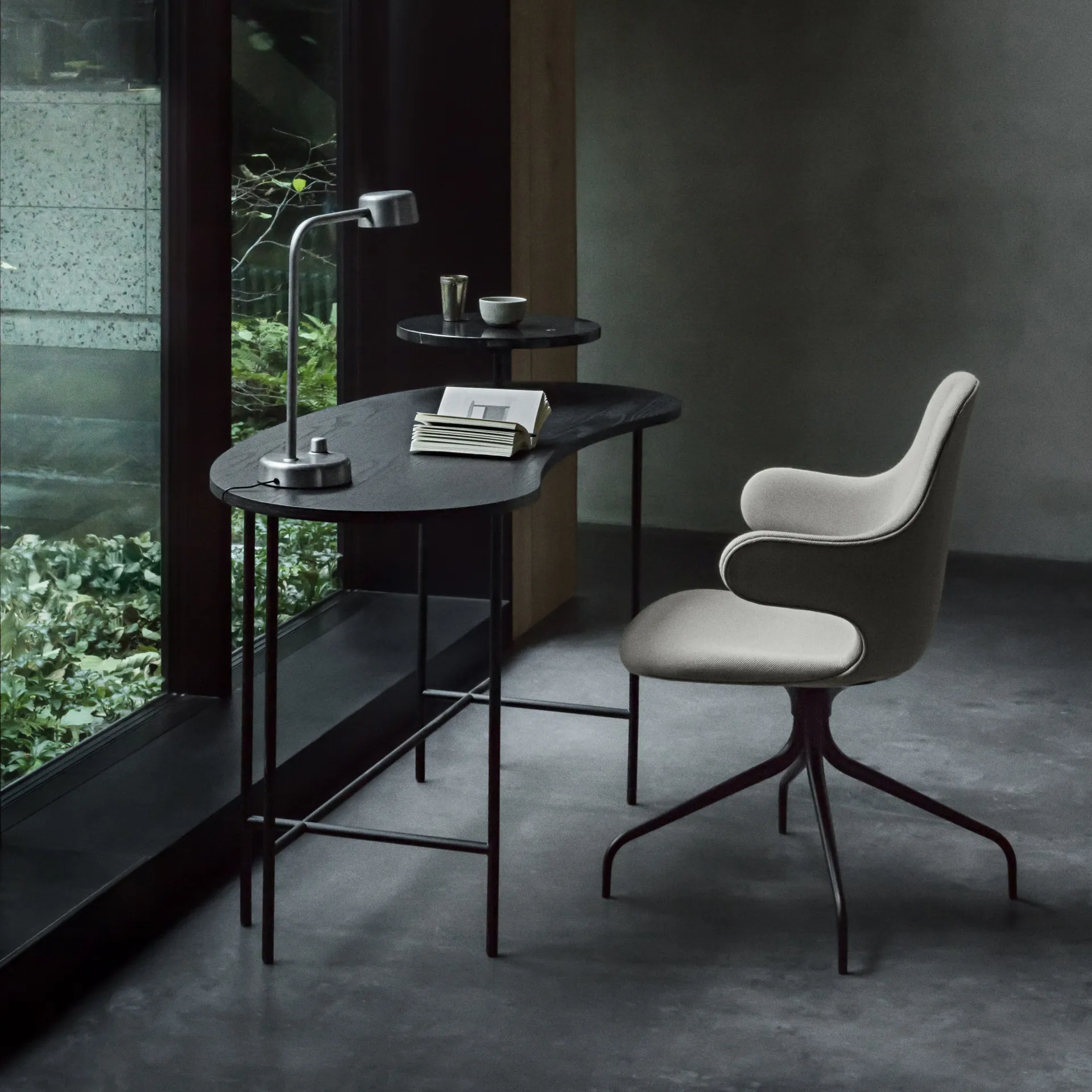 Catch JH2 office chair, Fabric remix 242 beige/grey, black stand &Tradition