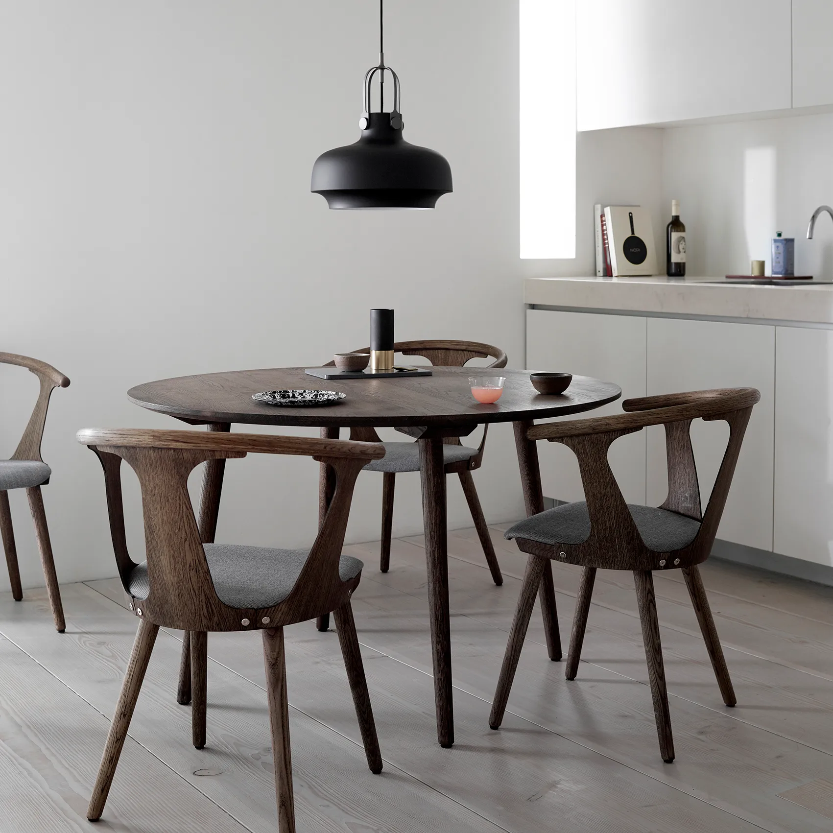 Copenhagen pendant SC7, matte black (black) &Tradition