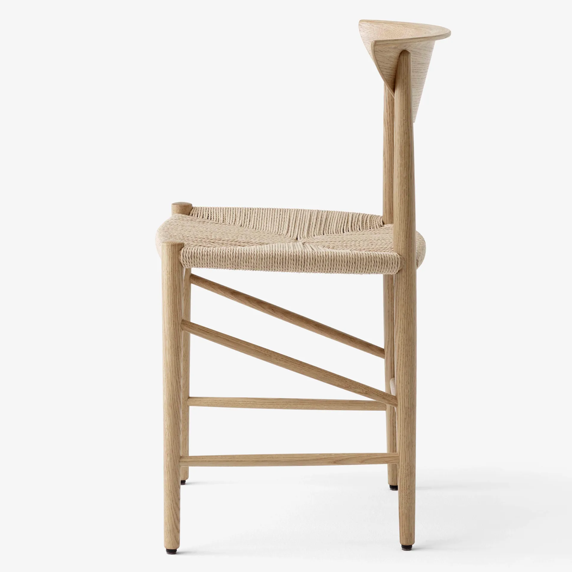 Drawn chair HM3, White oiled oak &Tradition