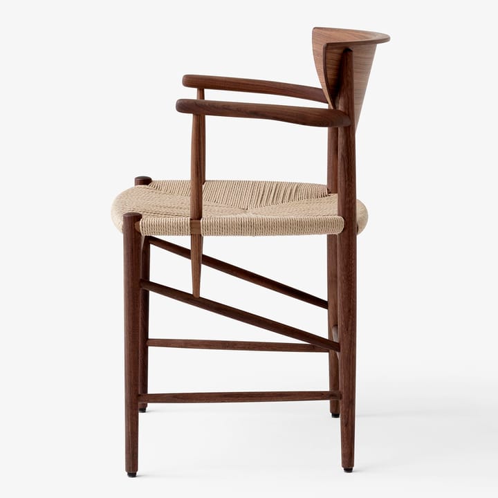 Drawn chair HM4 with armrest - Walnut - &Tradition