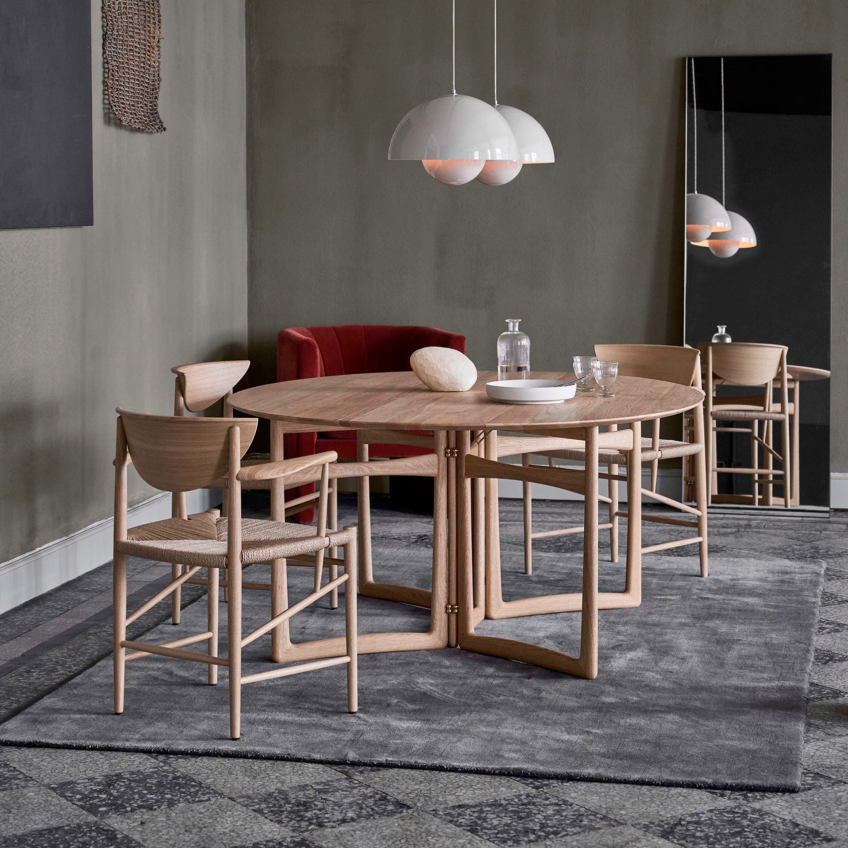 Drop Leaf dining table HM6, White oiled oak &Tradition