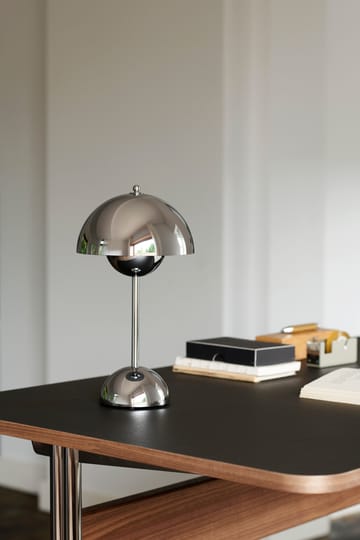 Flowerpot portable table lamp VP9 - Chrome - &Tradition