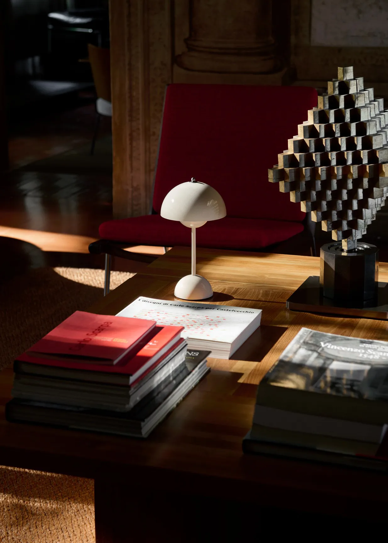 Flowerpot portable table lamp VP9, Ivory &Tradition