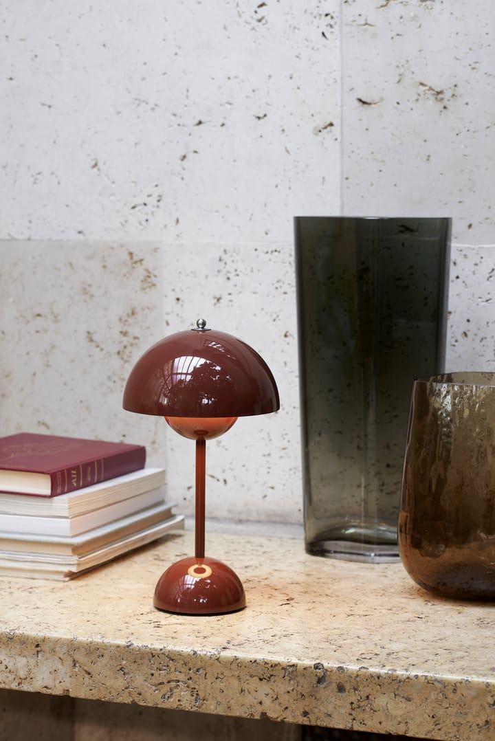 Flowerpot portable table lamp VP9, red brown &Tradition