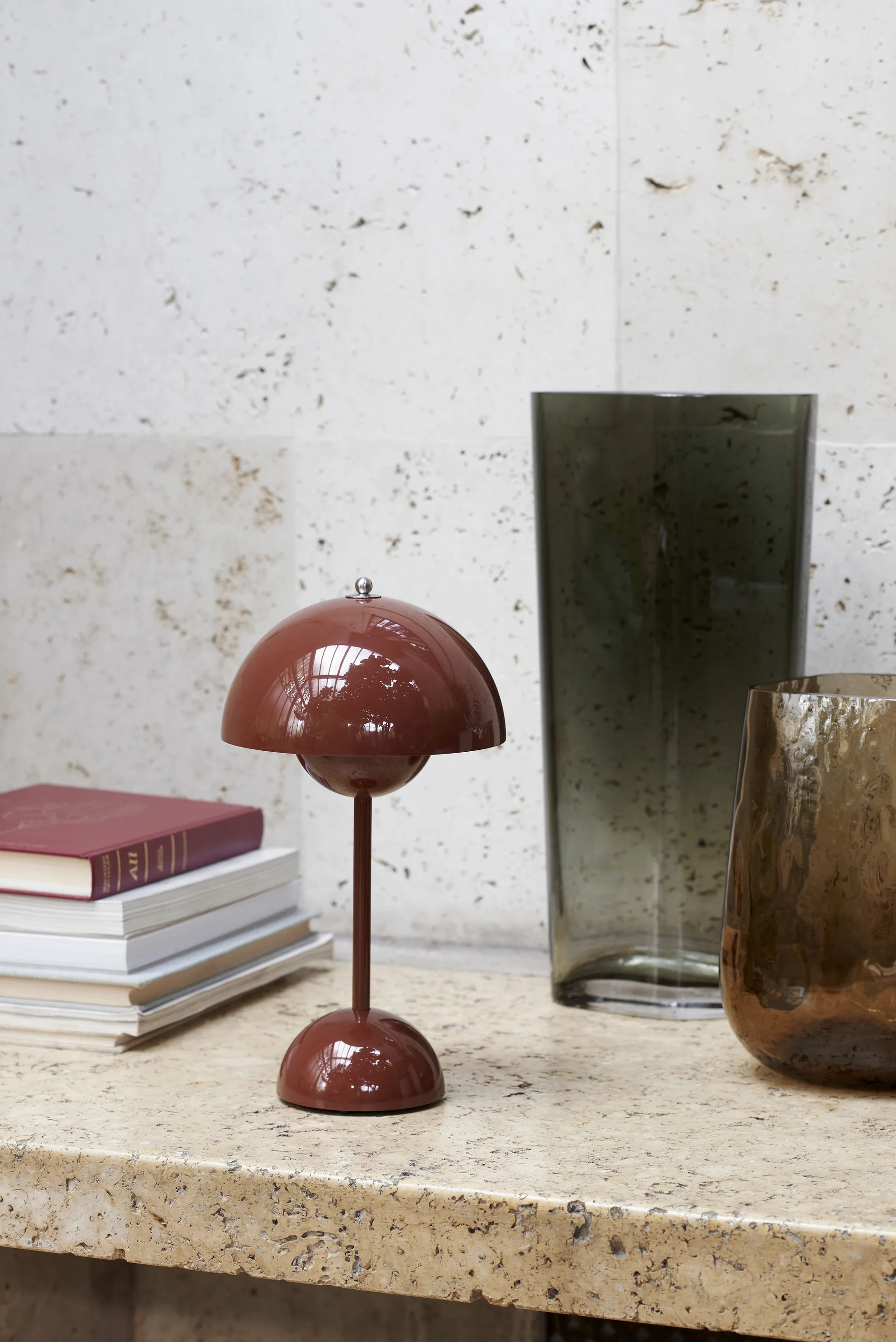 Flowerpot portable table lamp VP9, red brown &Tradition