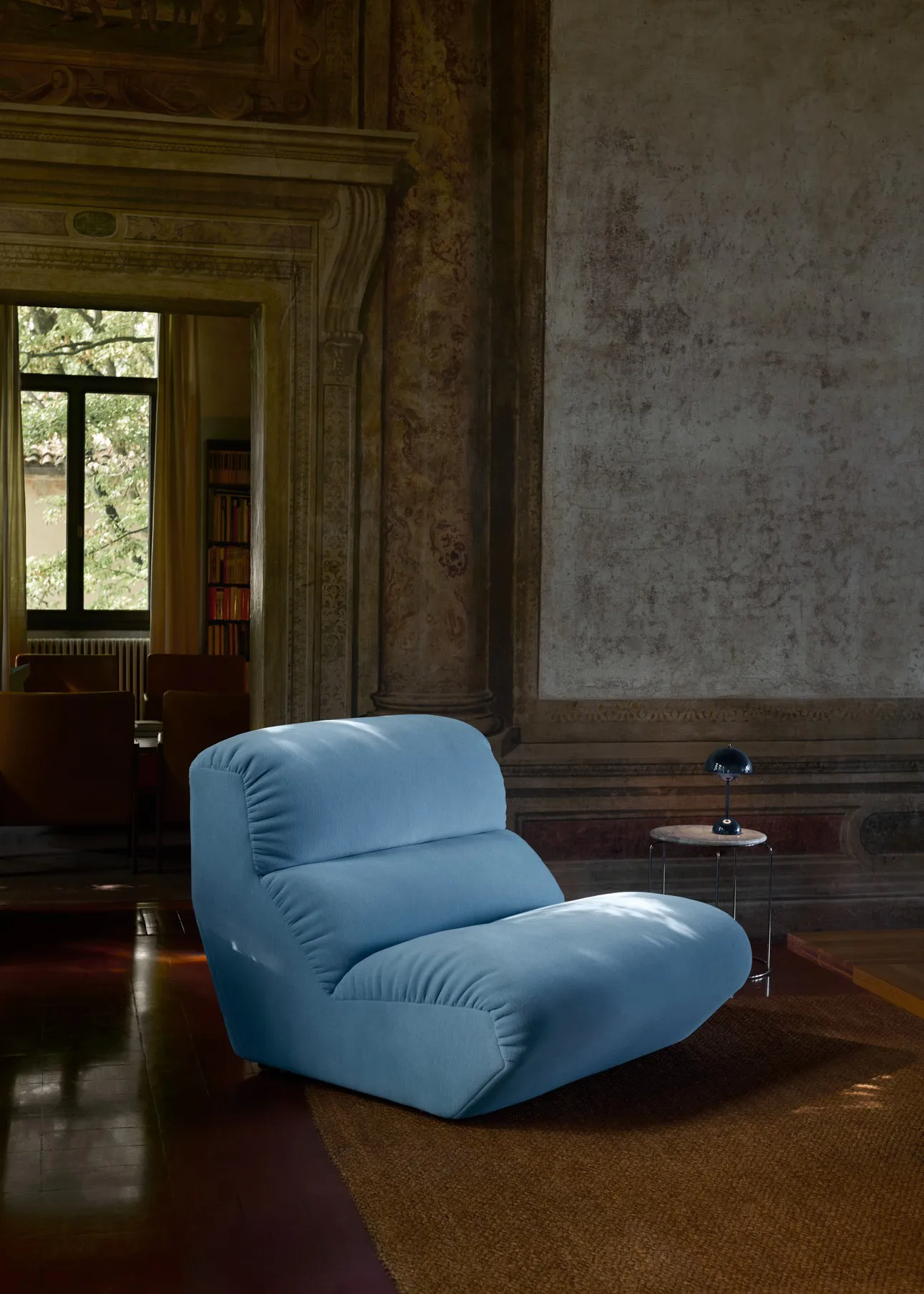 Flowerpot portable table lamp VP9, Steel blue &Tradition