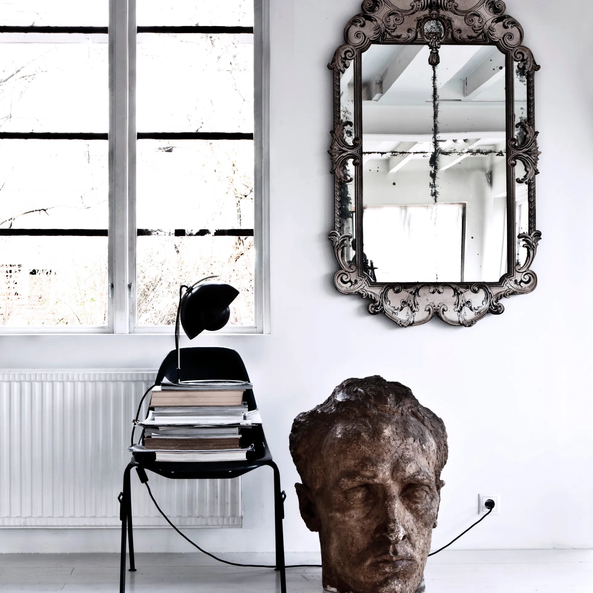 FlowerPot table lamp VP4, mat black &Tradition