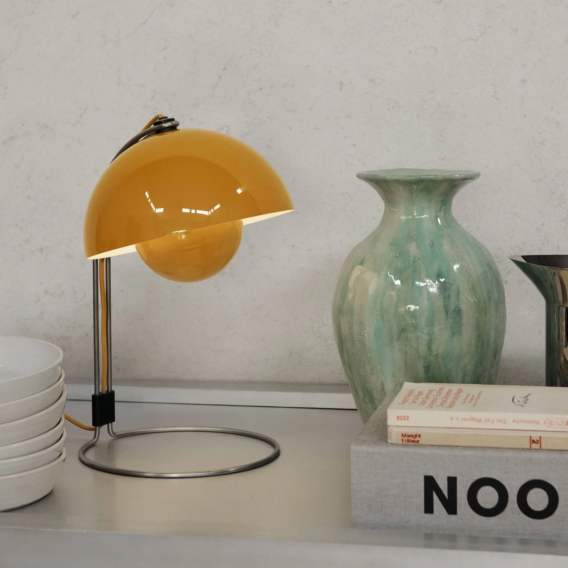 FlowerPot table lamp VP4, Mustard &Tradition