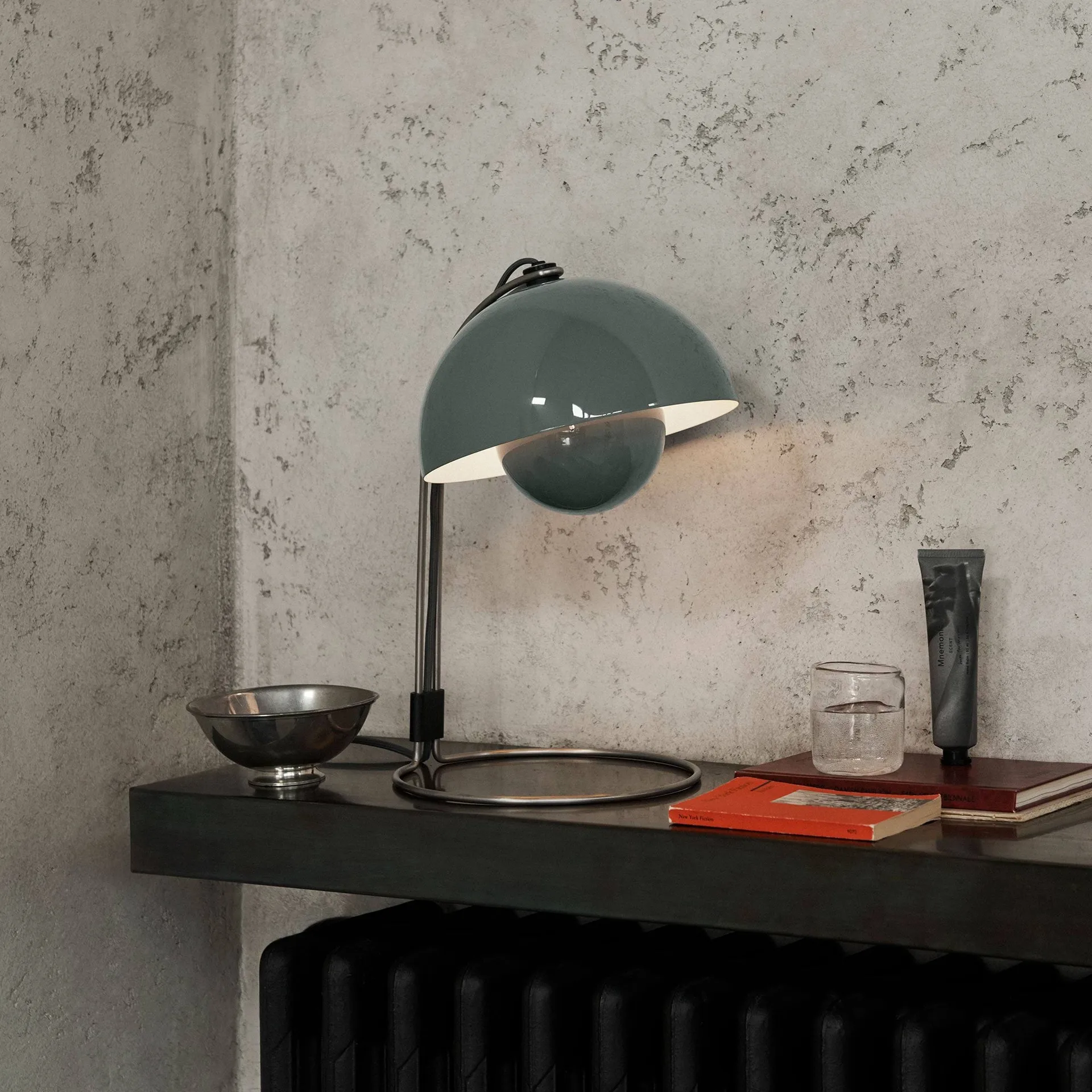 FlowerPot table lamp VP4, Stone blue &Tradition