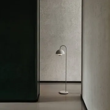 Flowerpot VP12 floor lamp - Matt white - &Tradition