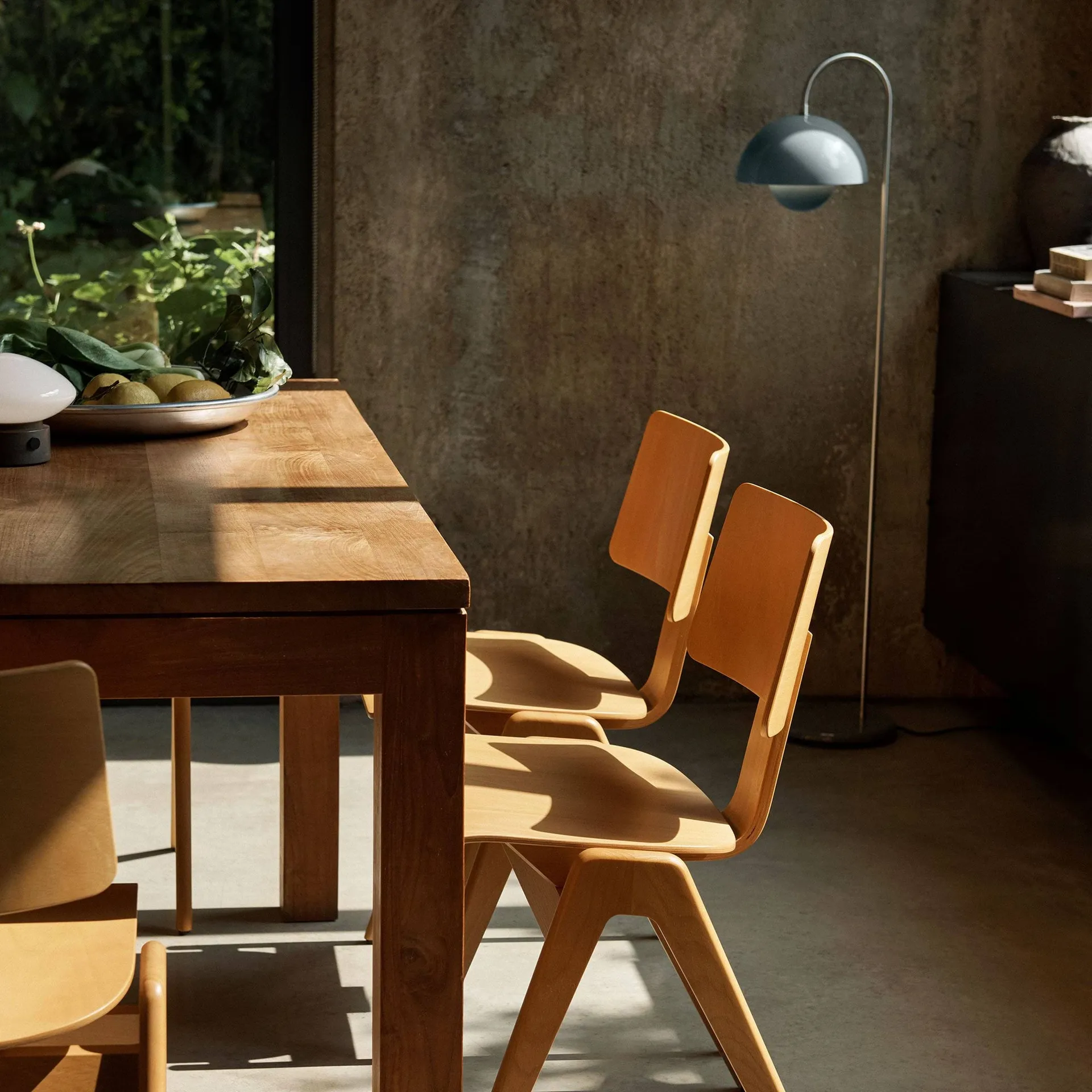 Flowerpot VP12 floor lamp, Stone blue &Tradition