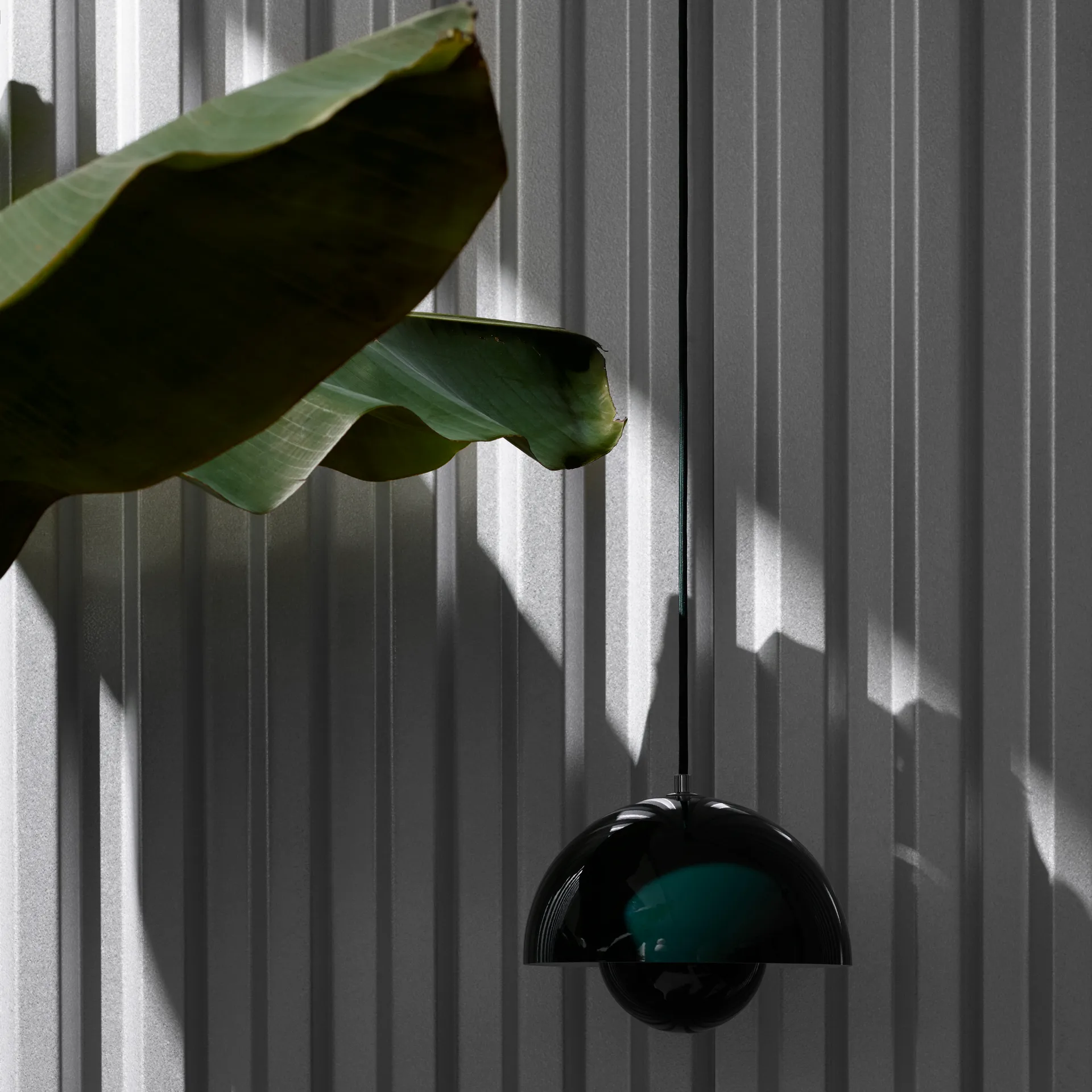 Flowerpot VP2 pendant lamp big, dark green &Tradition