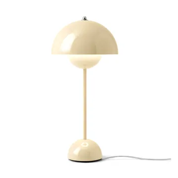 FlowerPot VP3 table lamp - Ivory - &Tradition