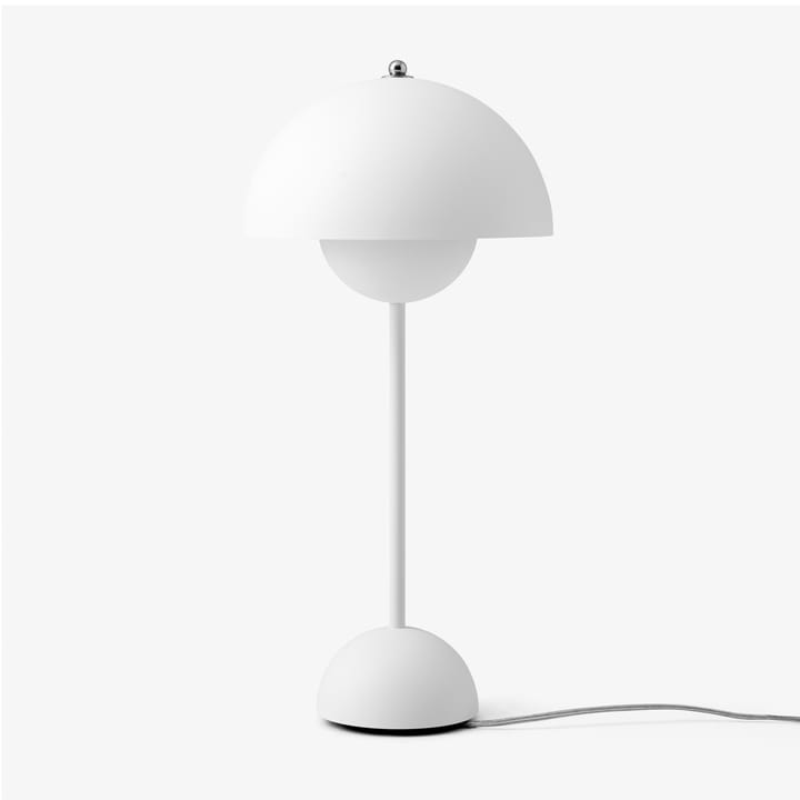 FlowerPot VP3 table lamp - matte white - &Tradition