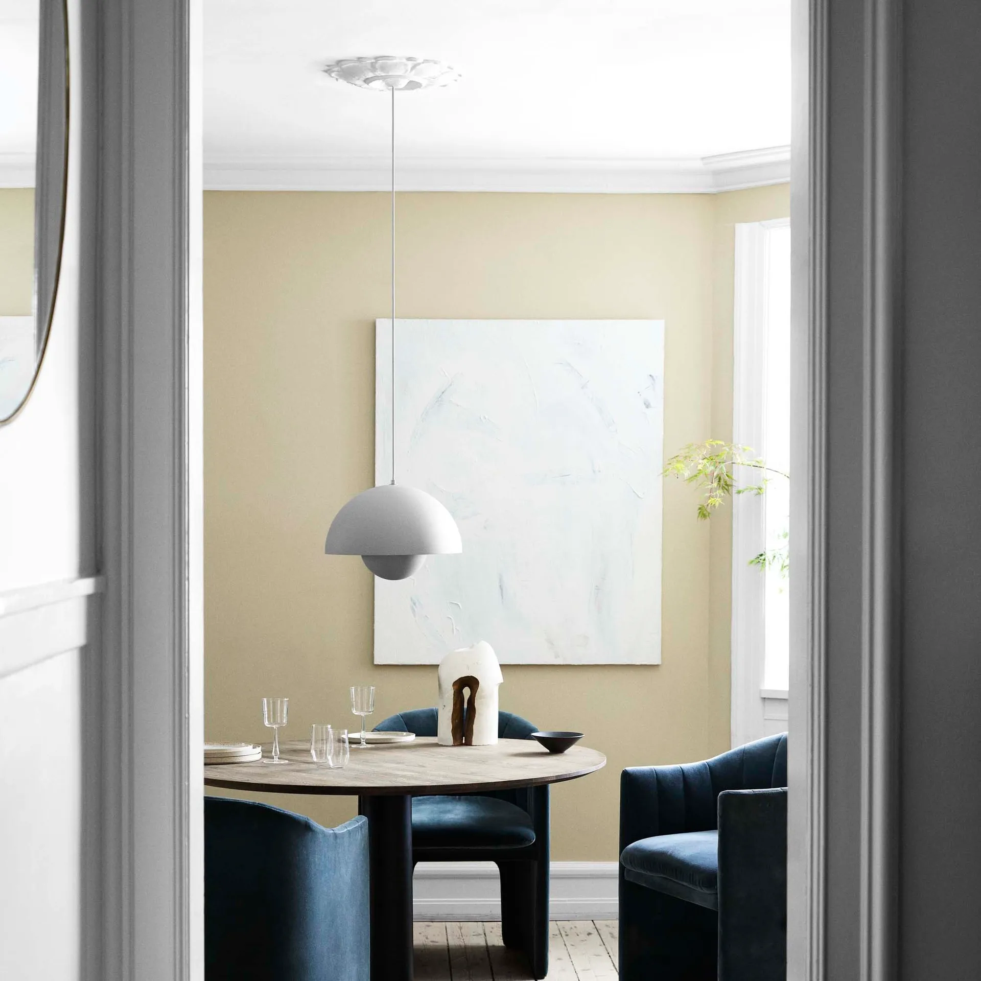 Flowerpot VP7 pendant lamp, matte light grey &Tradition