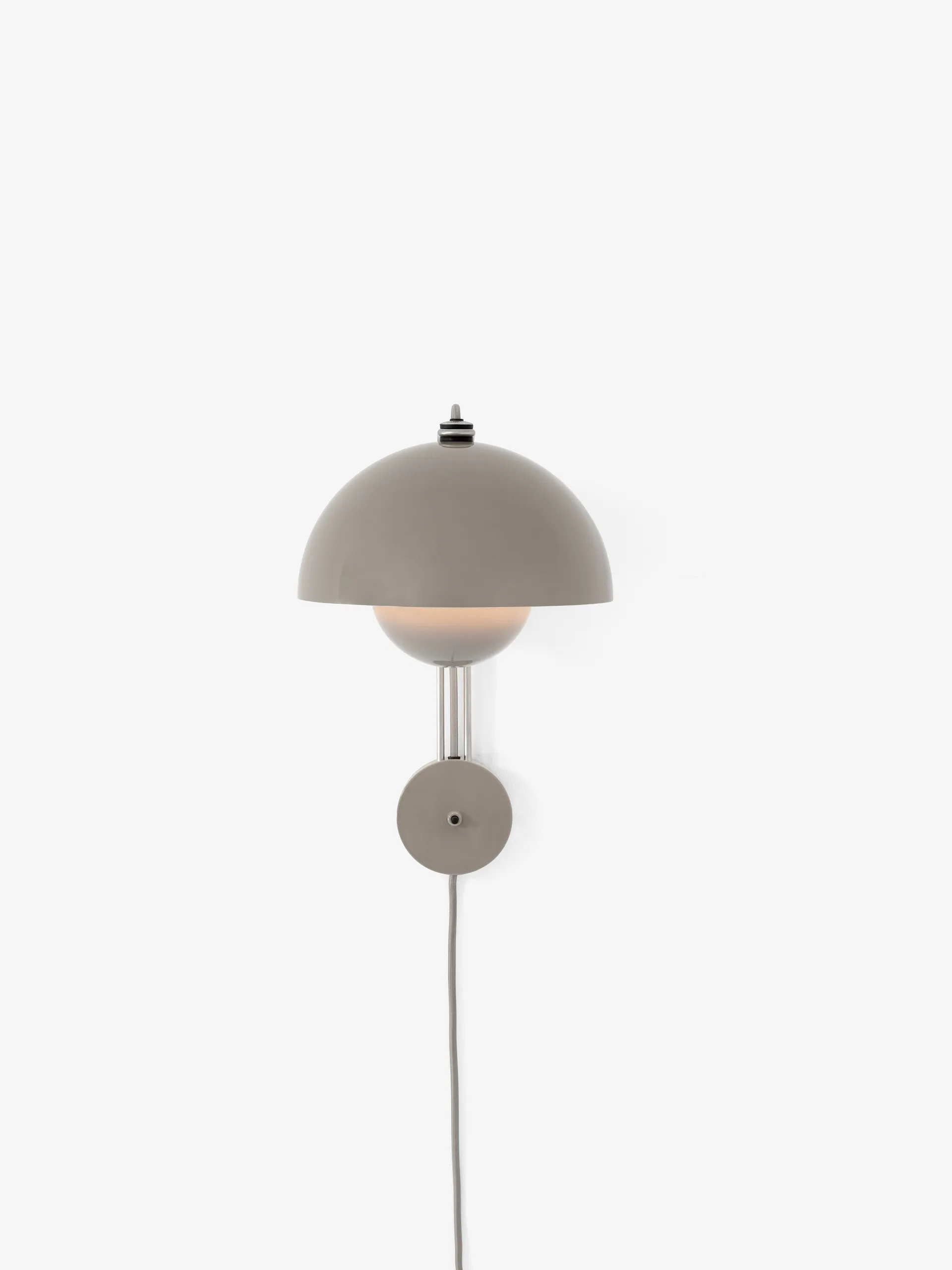 Flowerpot wall lamp VP8, Grey beige &Tradition