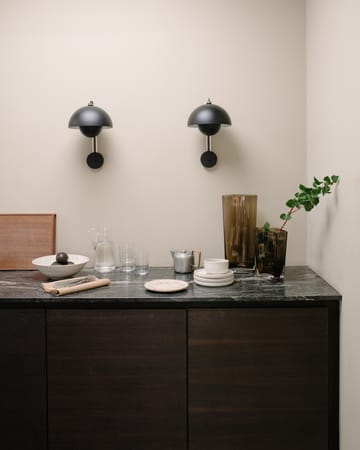 Flowerpot wall lamp VP8 - Matte black - &Tradition