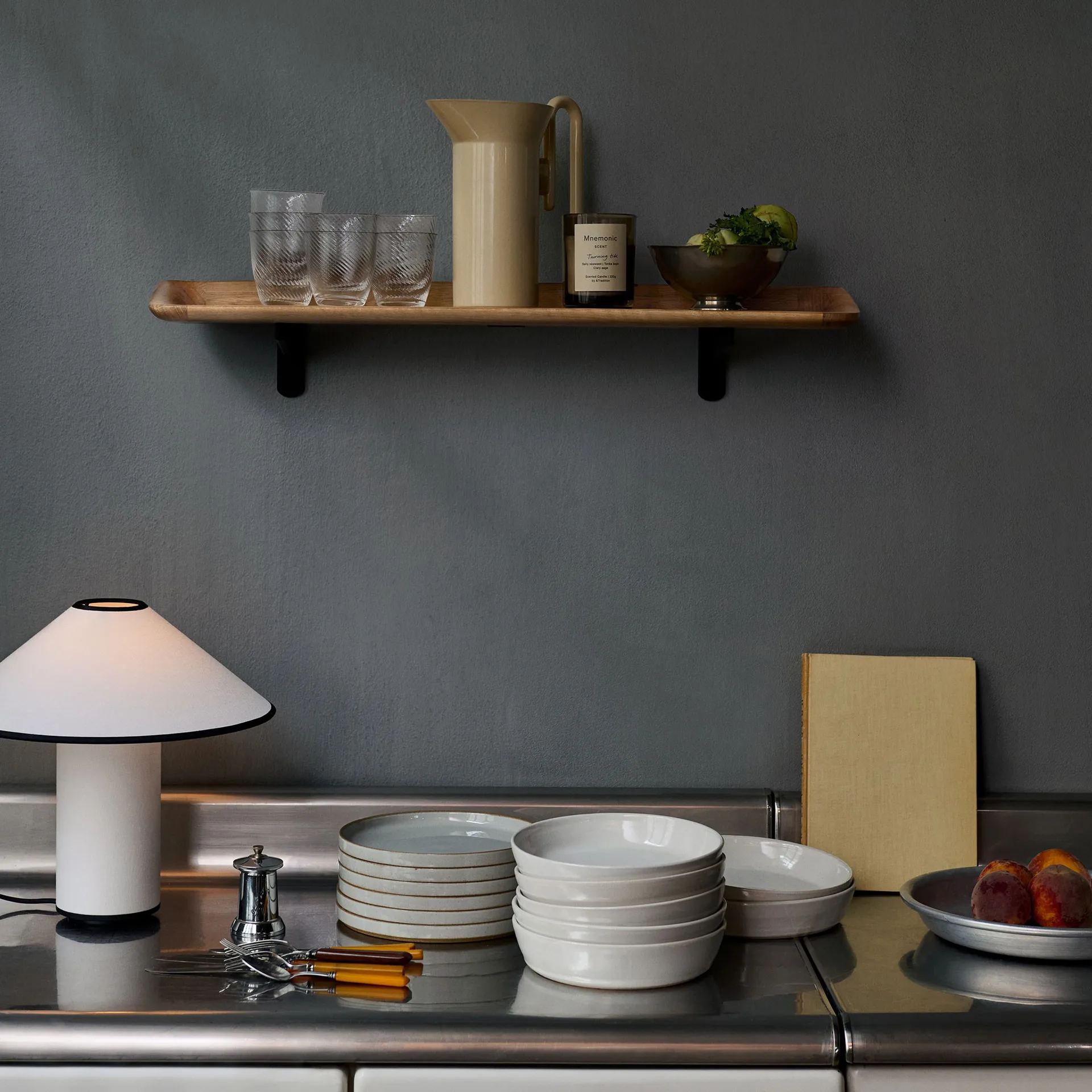 Guild HM14 shelf 75 cm, Solid lacquered oak &Tradition