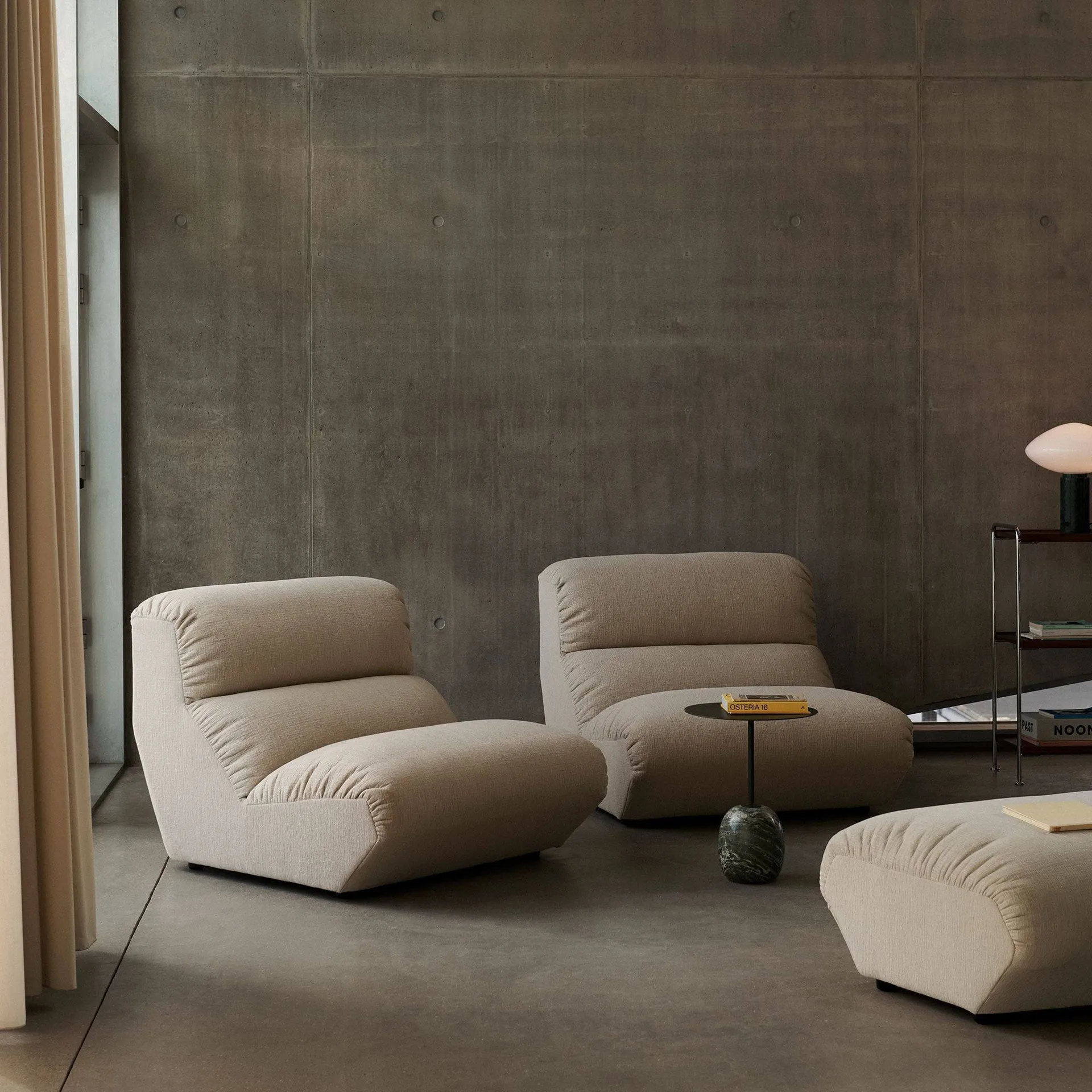 Hi Lo AV56 pouffe, Cifrado 0121 &Tradition