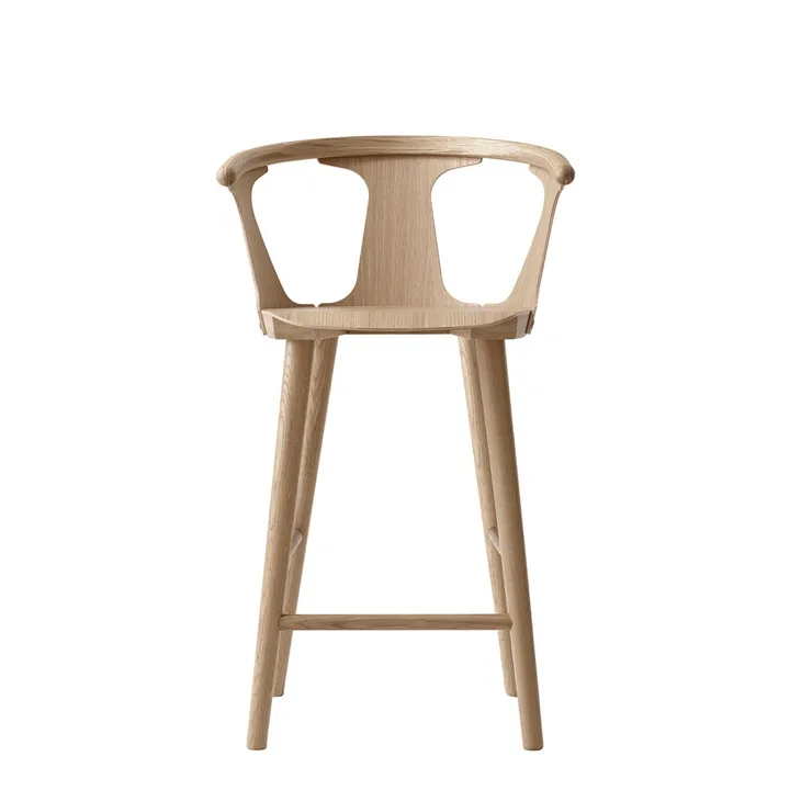 In between barstool SK7 - Oiled oak - &Tradition