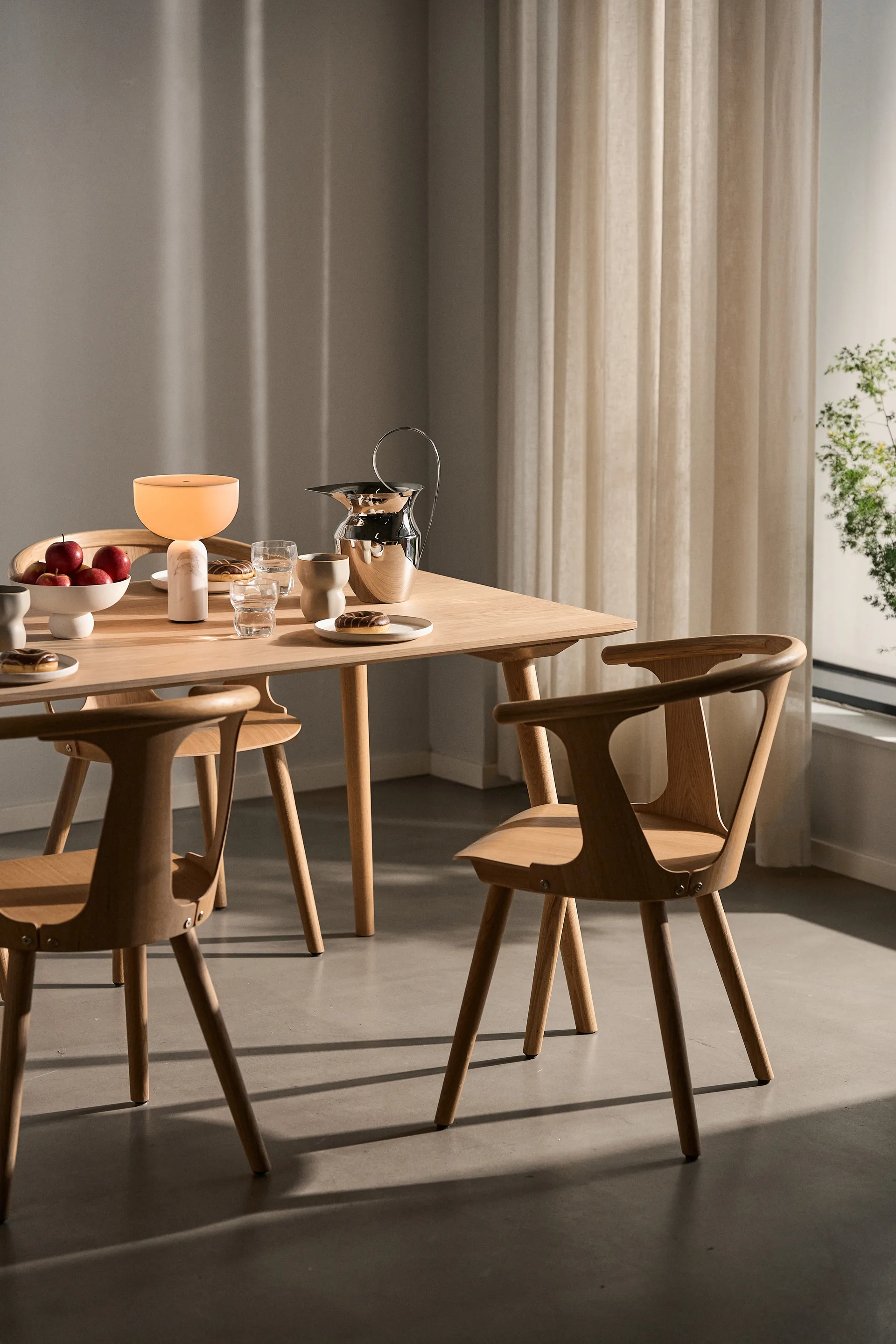 In Between chair Sk1, Oiled oak &Tradition