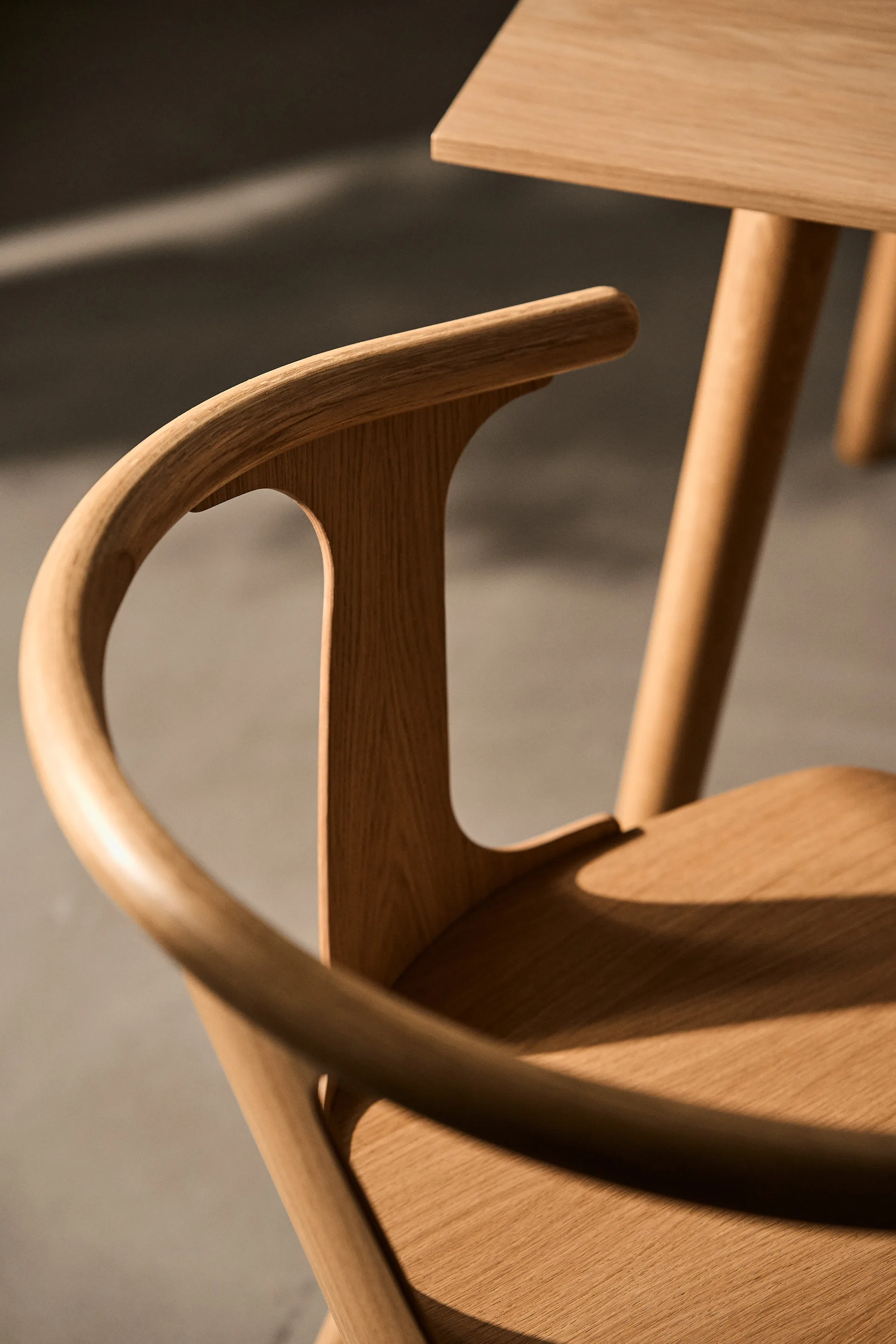 In Between chair Sk1, Oiled oak &Tradition