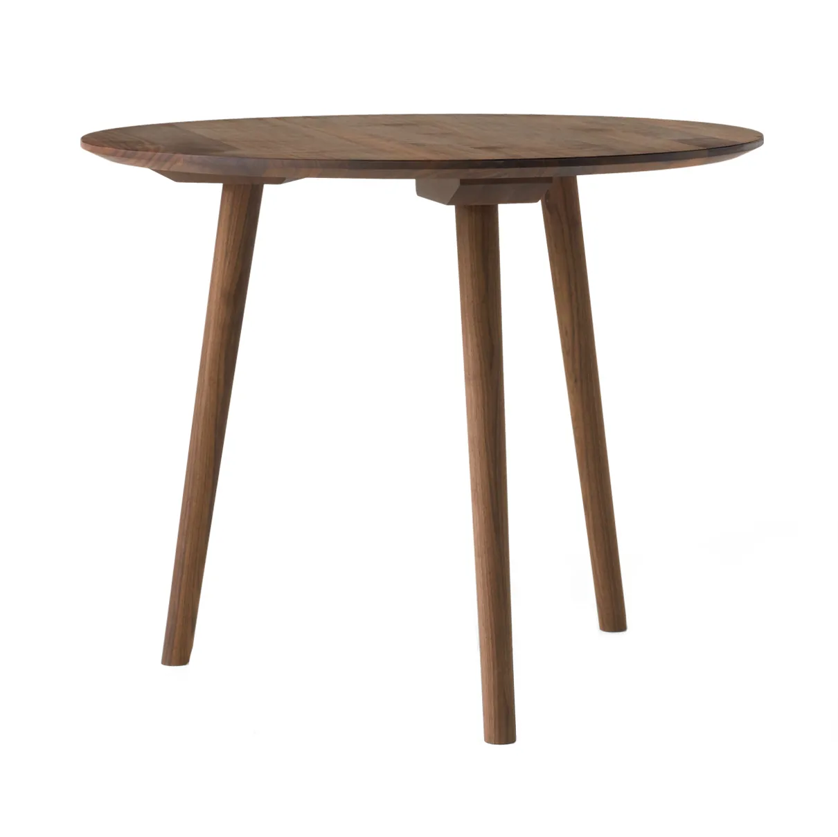 In Between table SK3, Walnut &Tradition