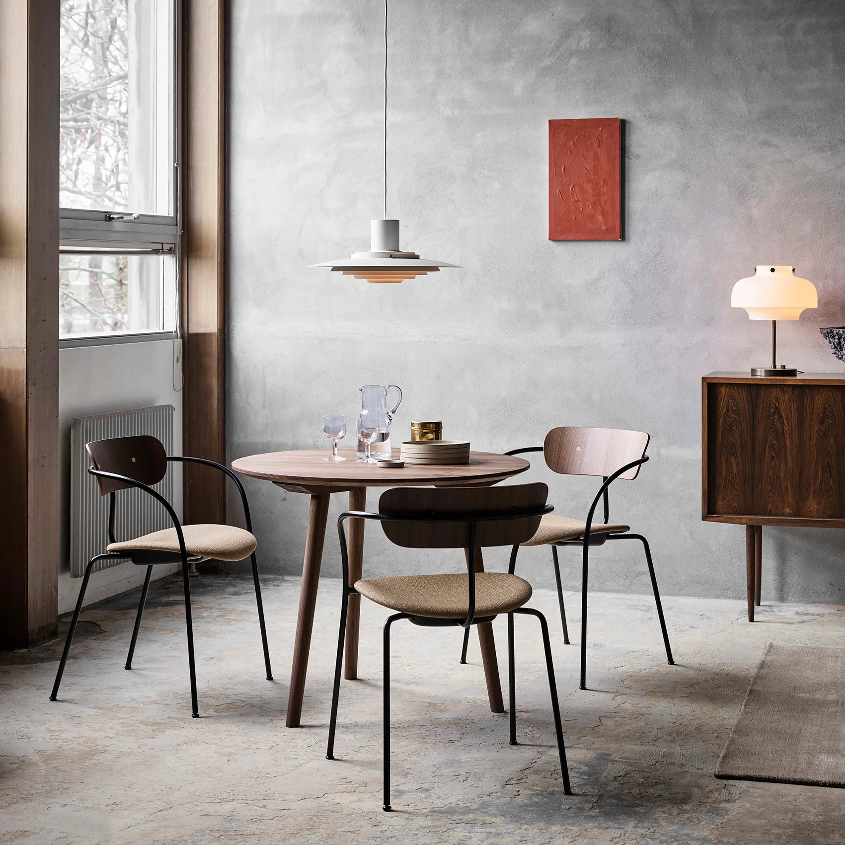 In Between table SK3, Walnut &Tradition