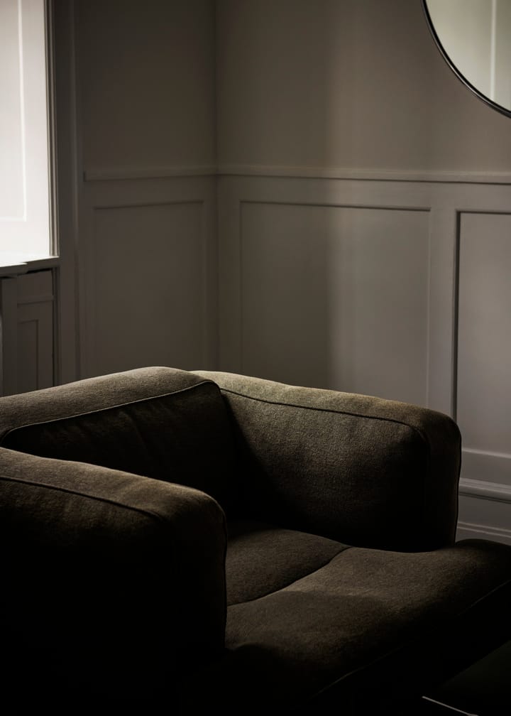 Inland AV21 armchair, Clay 0014-polished aluminium &Tradition